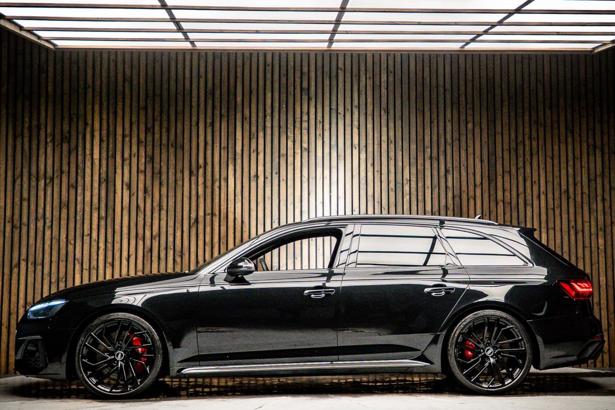 AUDI RS4 RS 4 AVANT RS 4 TFSI Quattro Carbon Black 5dr Tiptronic for sale UK - Slide 7