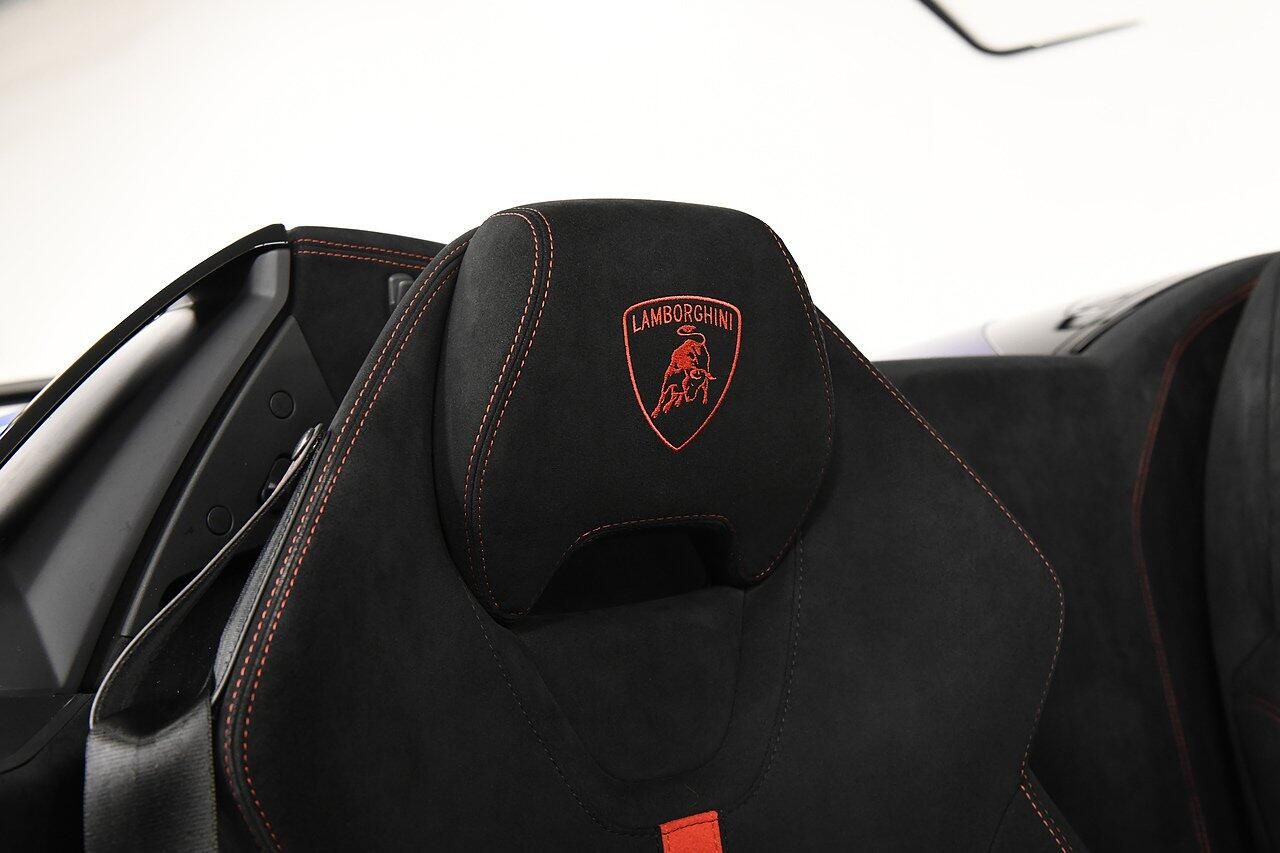 LAMBORGHINI HURACAN SPYDER LP 640-4 Performante 2dr LDF for sale UK - Slide 9