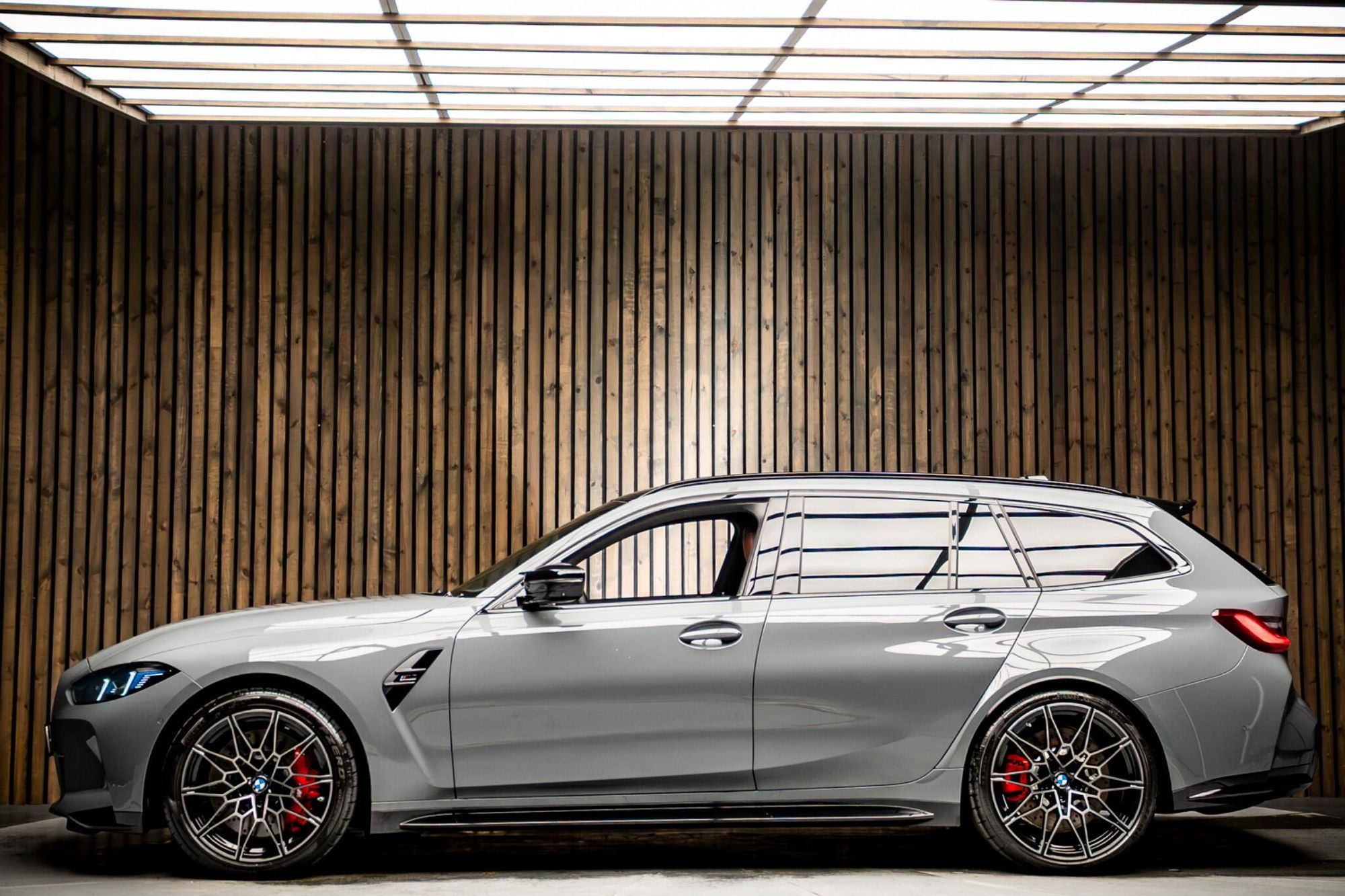 BMW M3 TOURING M3 xDrive 530 Competition M 5dr Step Auto for sale UK - Slide 7