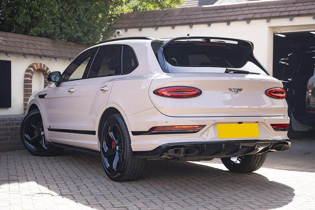 BENTLEY BENTAYGA ESTATE 4.0 V8 S 5dr Auto for sale UK - Slide 4