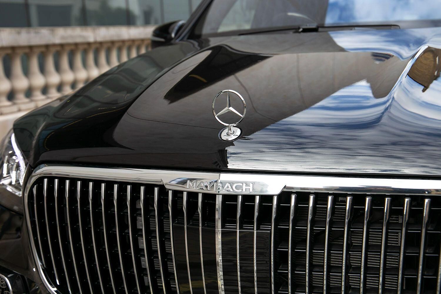 MERCEDES-BENZ GLS ESTATE Maybach GLS 600 4Matic First Class 5dr 9G-Tronic for sale UK - Slide 2
