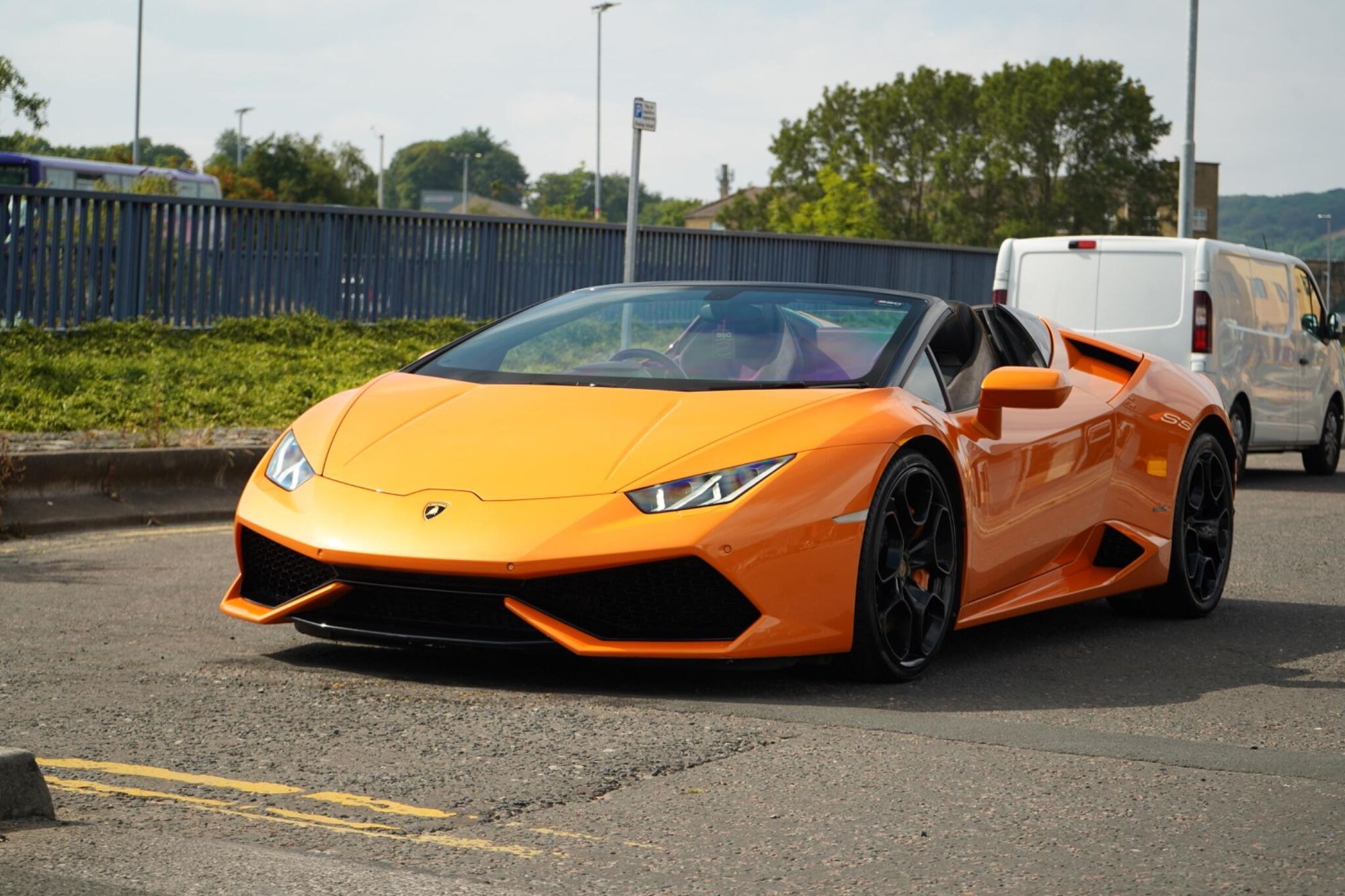 LAMBORGHINI HURACAN SPYDER LP 610-4 2dr LDF for sale UK - Slide 8