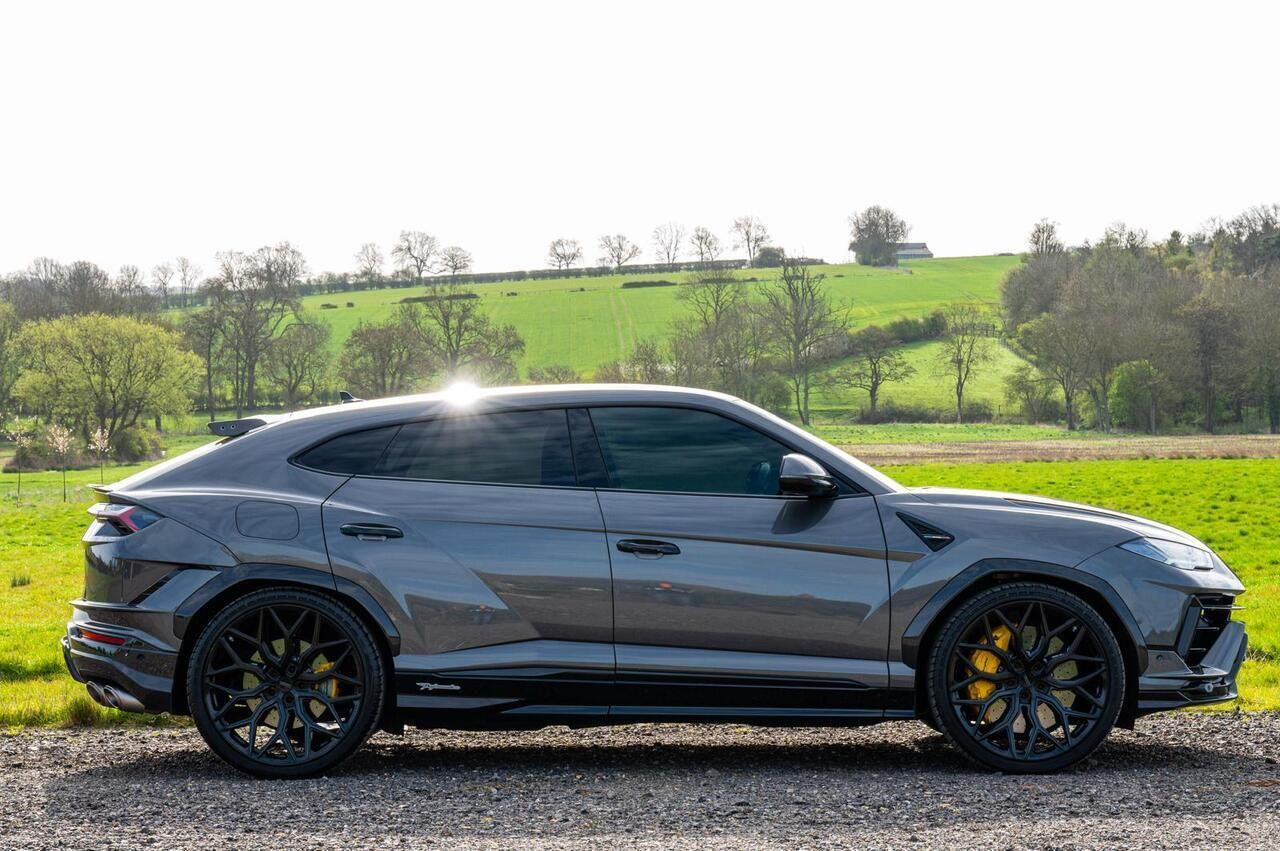 LAMBORGHINI URUS ESTATE 4.0T FSI V8 Performante 5dr Auto for sale UK - Slide 2