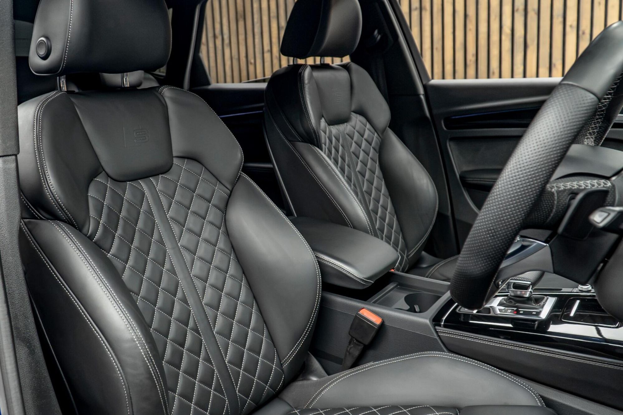 AUDI Q5 ESTATE SPECIAL EDITIONS 45 TFSI Quattro Edition 1 5dr S Tronic for sale UK - Slide 2