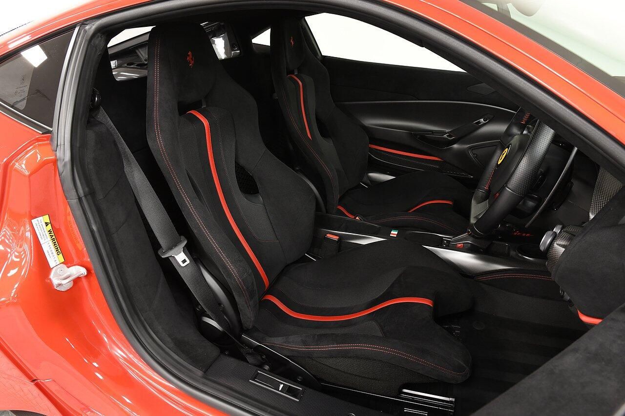 FERRARI 488 PISTA COUPE 2dr Auto for sale UK - Slide 7