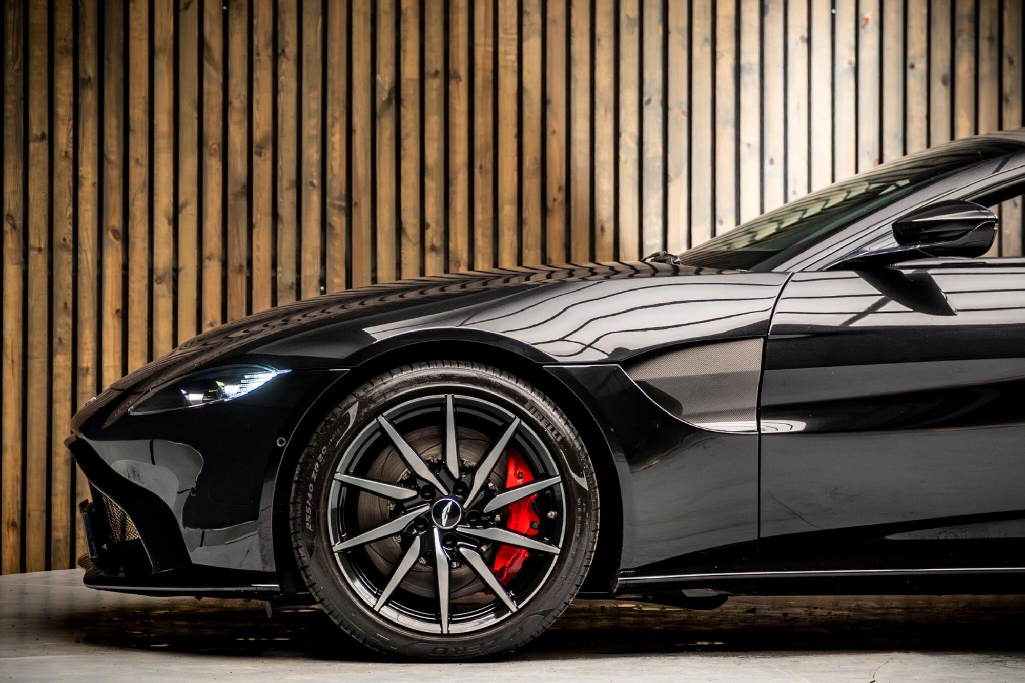 ASTON MARTIN VANTAGE V8 COUPE 2dr ZF 8 Speed Auto for sale UK - Slide 9