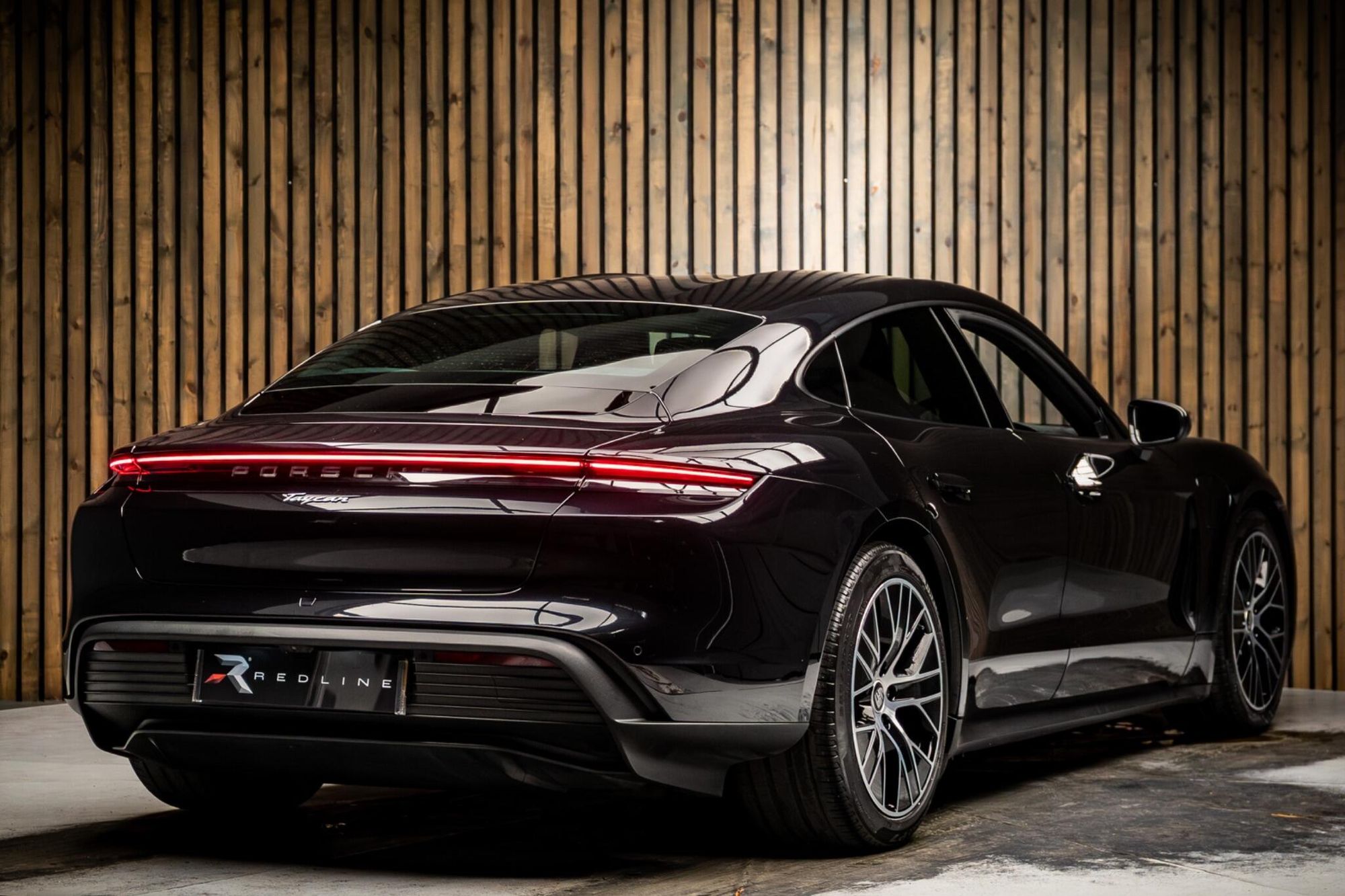 PORSCHE TAYCAN SALOON 350kW 93kWh 4dr RWD Auto [22kW] for sale UK - Slide 4