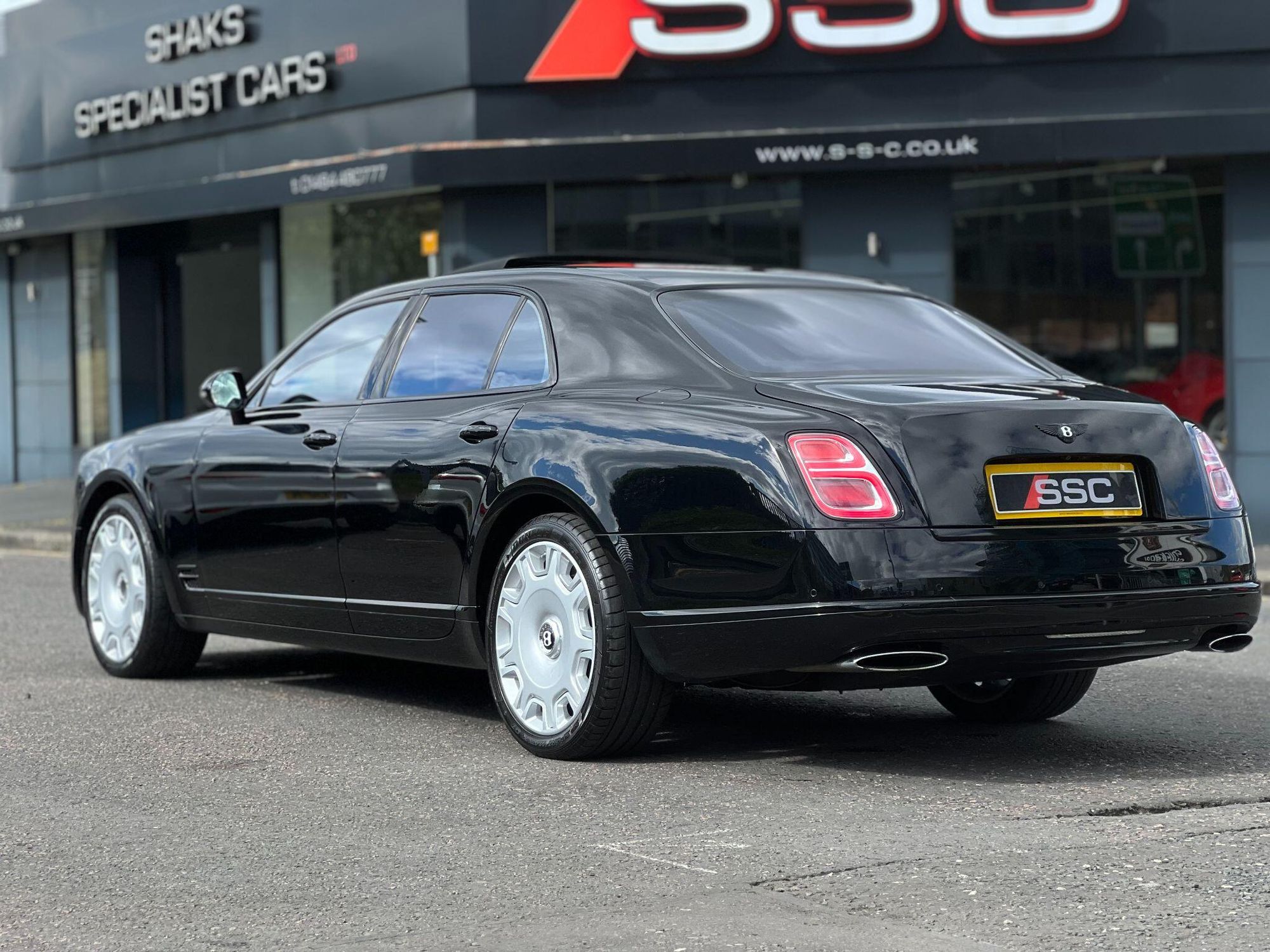 BENTLEY MULSANNE SALOON 6.8 V8 4dr Auto for sale UK - Slide 2