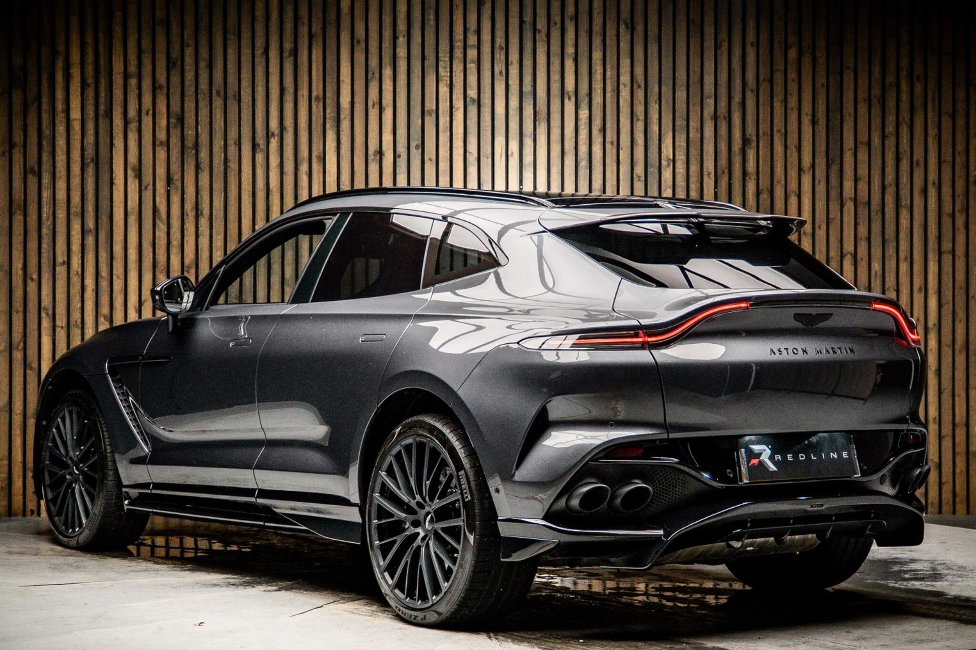 ASTON MARTIN DBX ESTATE V8 DBX707 5dr Touchtronic for sale UK - Slide 3