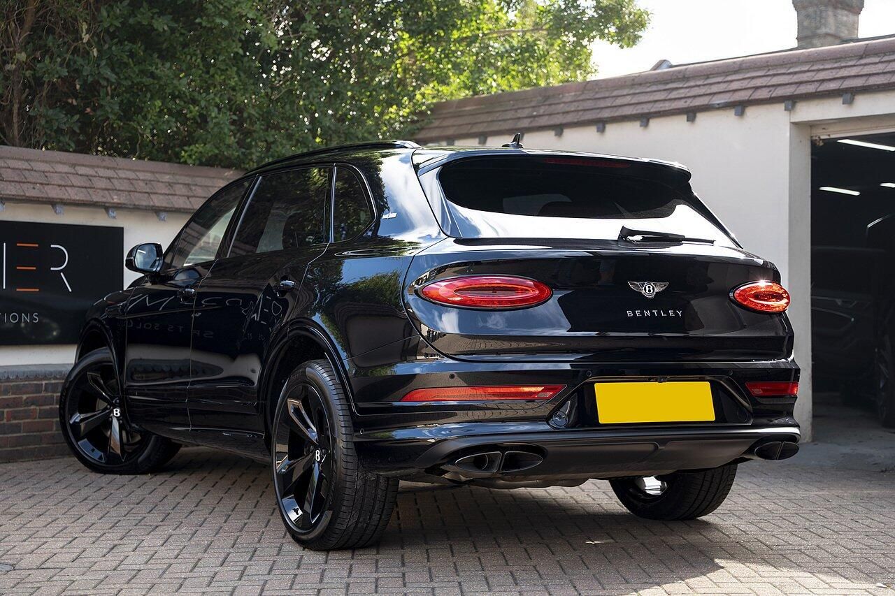 BENTLEY BENTAYGA ESTATE 4.0 V8 Azure 5dr Auto EWB for sale UK - Slide 5