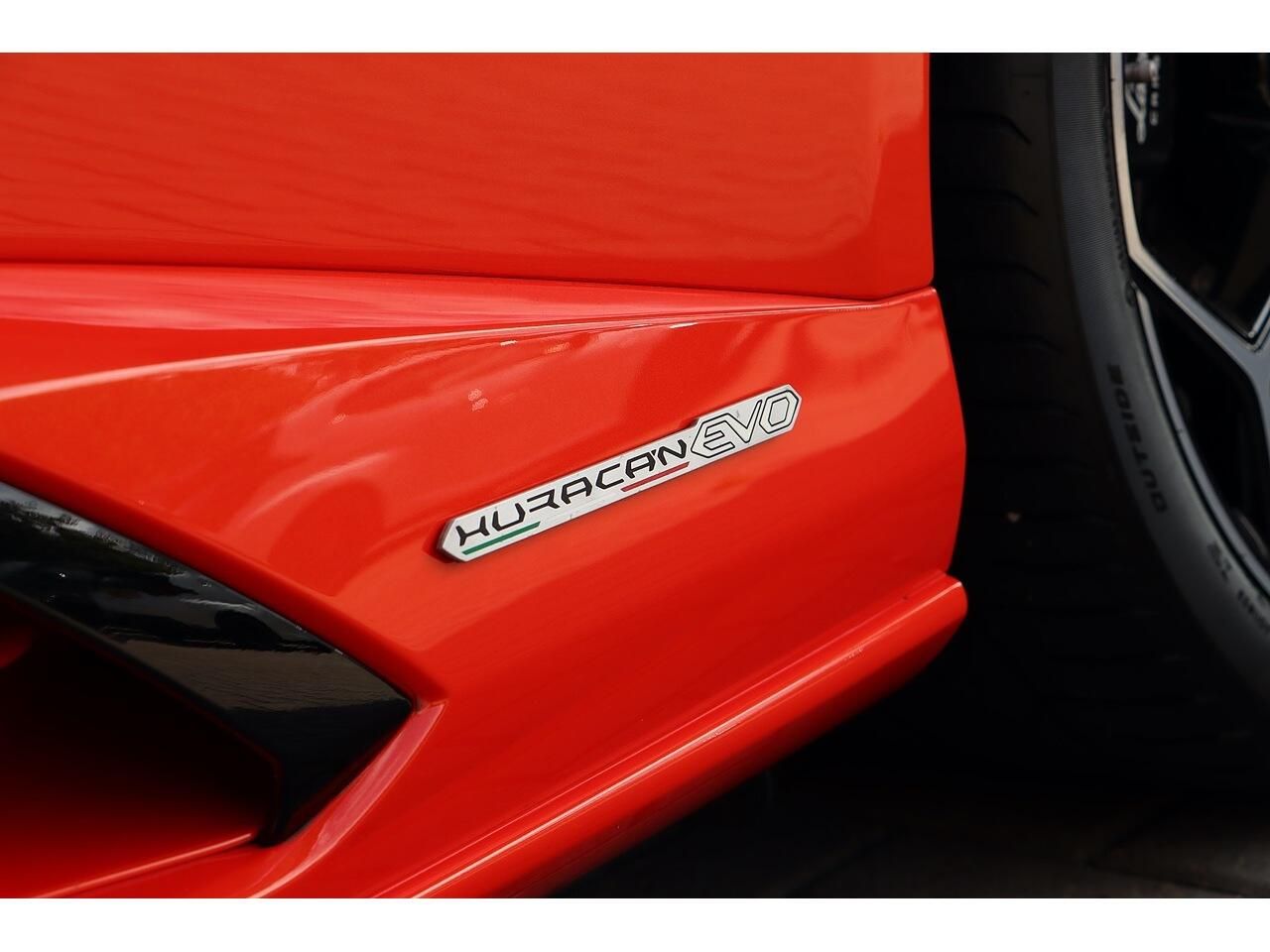 LAMBORGHINI HURACAN COUPE LP 640-4 Performante 2dr LDF for sale UK - Slide 7