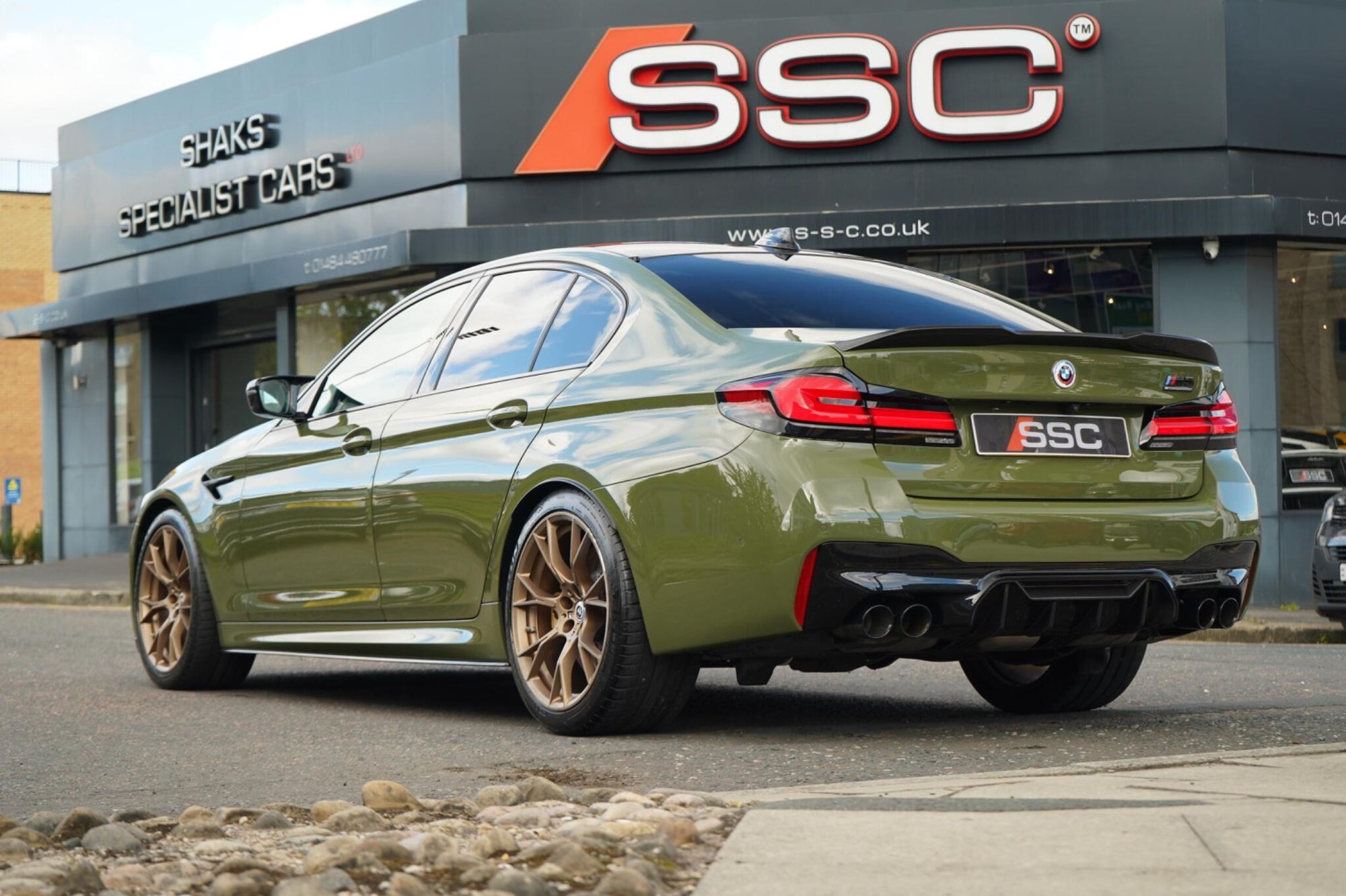 BMW M5 SALOON M5 Competition 4dr DCT for sale UK - Slide 2
