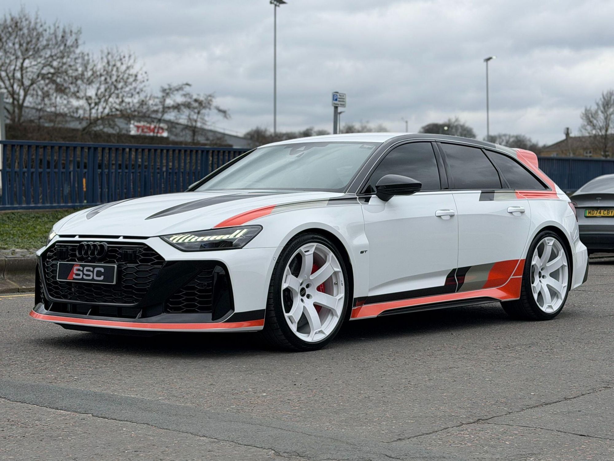 AUDI RS6 RS 6 AVANT SPECIAL EDITION RS 6 TFSI Quattro GT 5dr Tiptronic for sale UK - Slide 8