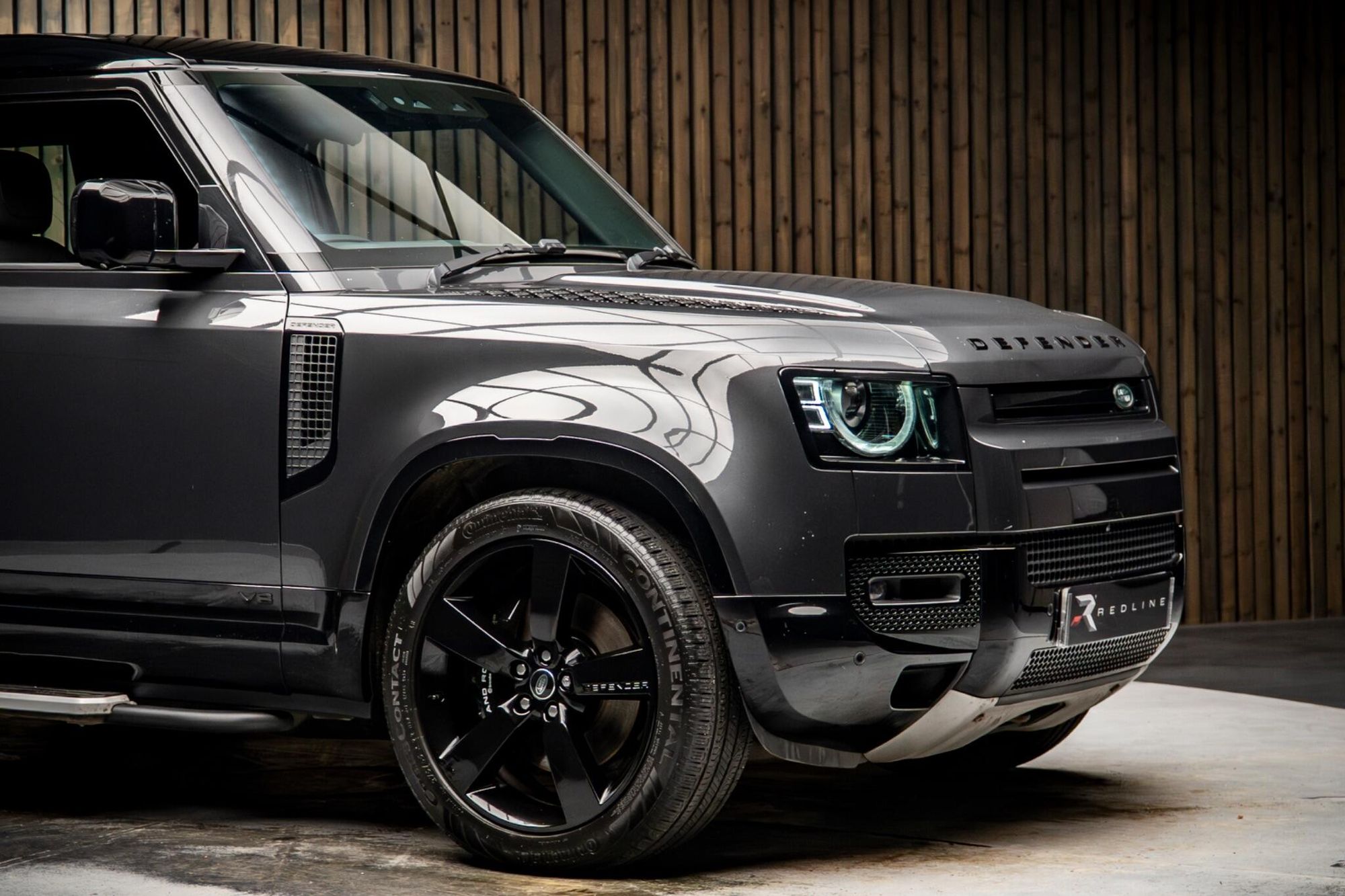 LAND ROVER DEFENDER ESTATE 5.0 P525 V8 90 3dr Auto for sale UK - Slide 10