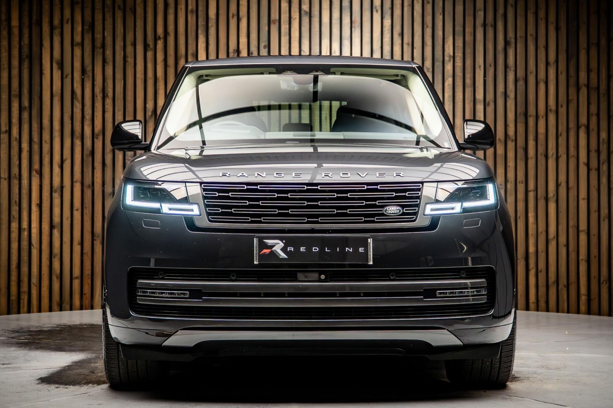 LAND ROVER RANGE ROVER ESTATE 3.0 P460e HSE 4dr Auto for sale UK - Slide 5