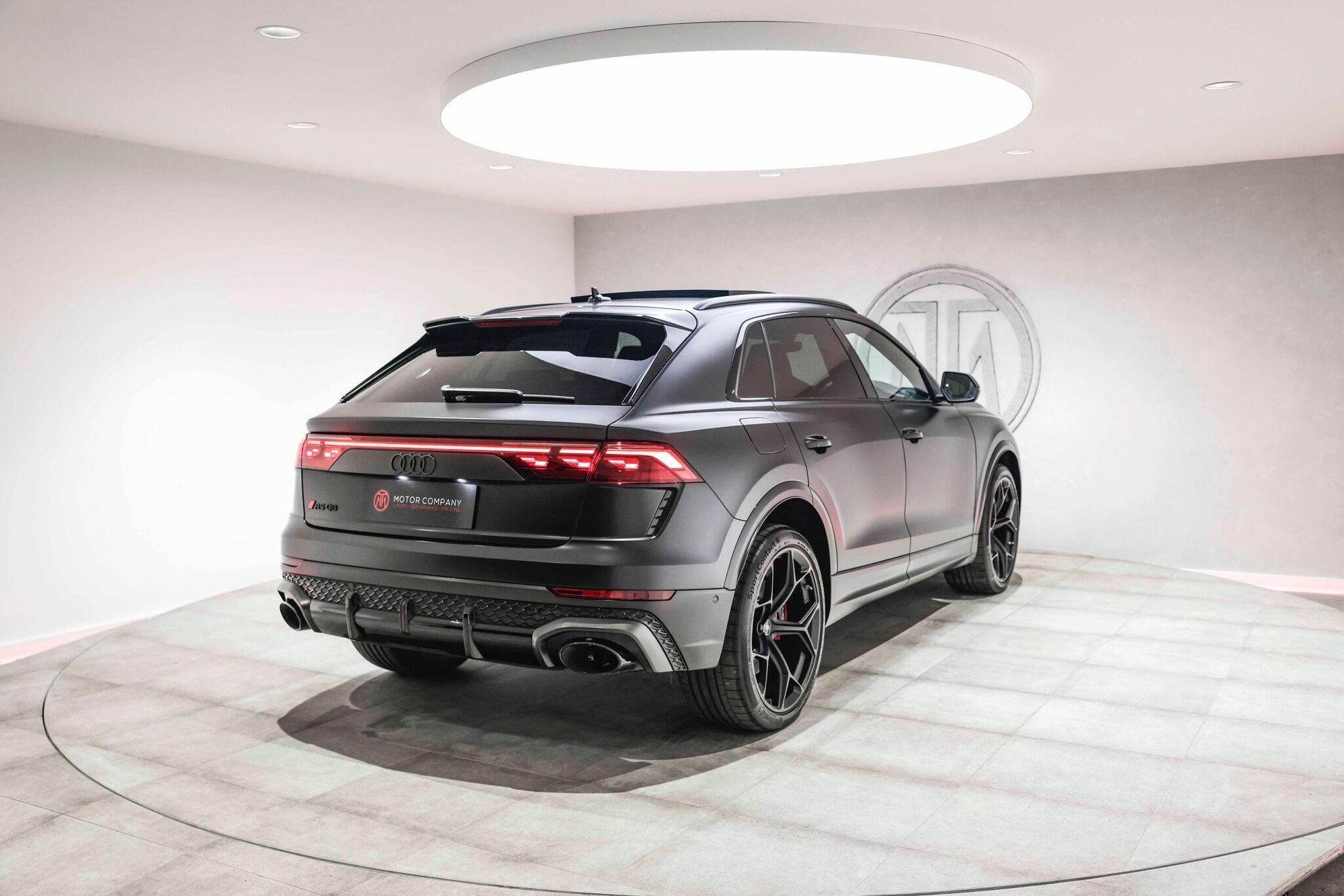 AUDI Q8 ESTATE SQ8 TFSI Quattro Vorsprung 5dr Tiptronic for sale UK - Slide 9