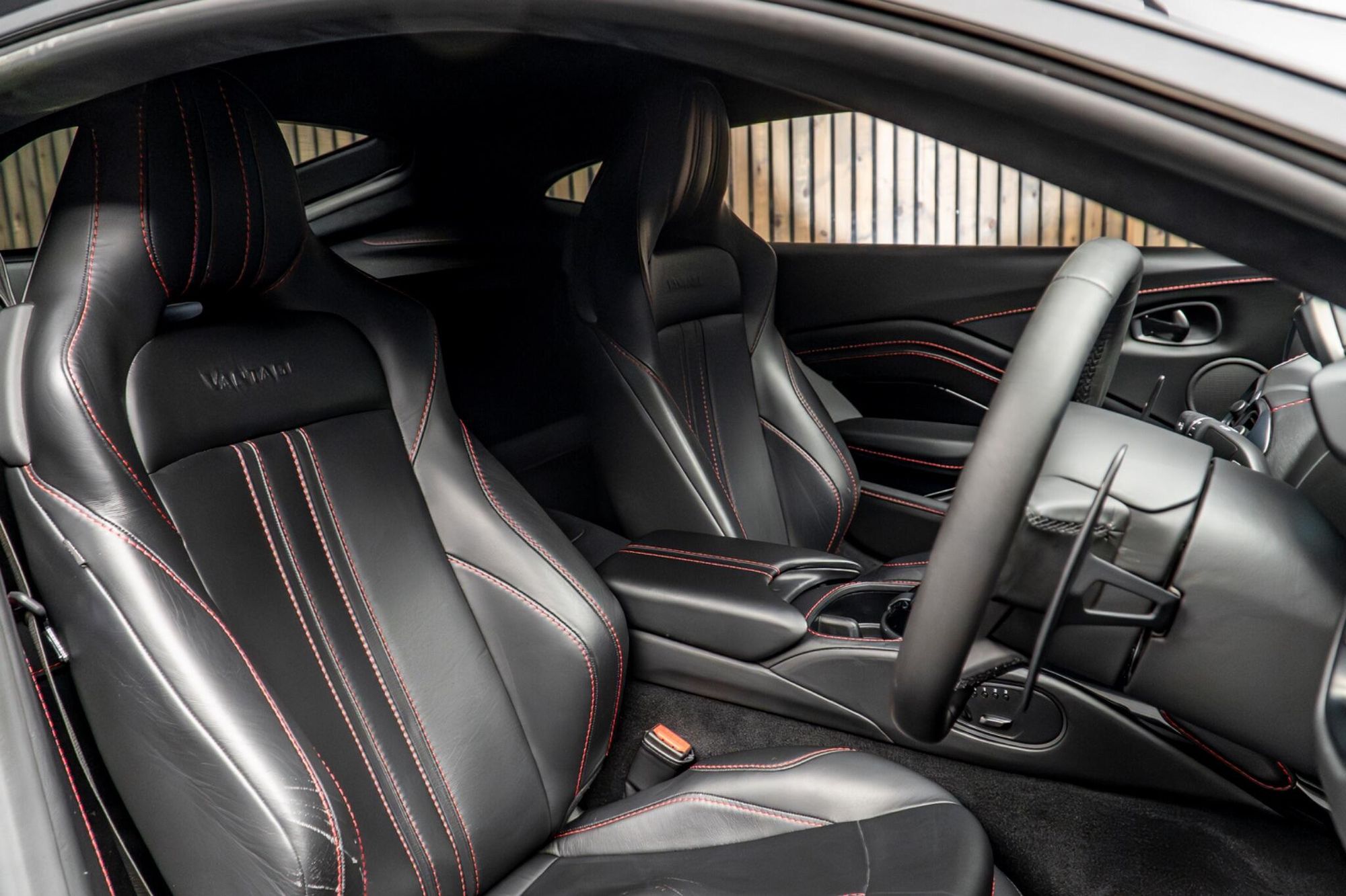 ASTON MARTIN VANTAGE V8 COUPE 2dr ZF 8 Speed Auto for sale UK - Slide 2