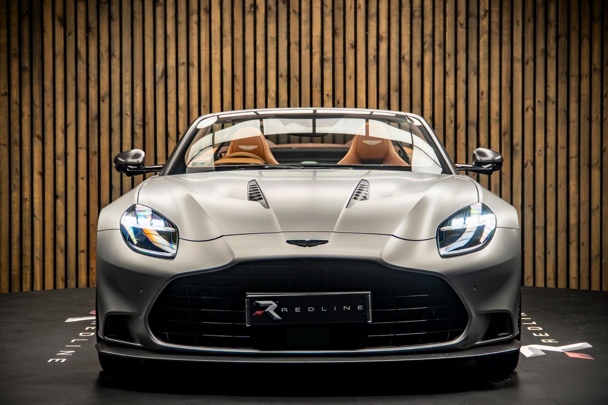 ASTON MARTIN VANQUISH CONVERTIBLE V12 Volante 2dr Auto for sale UK - Slide 5