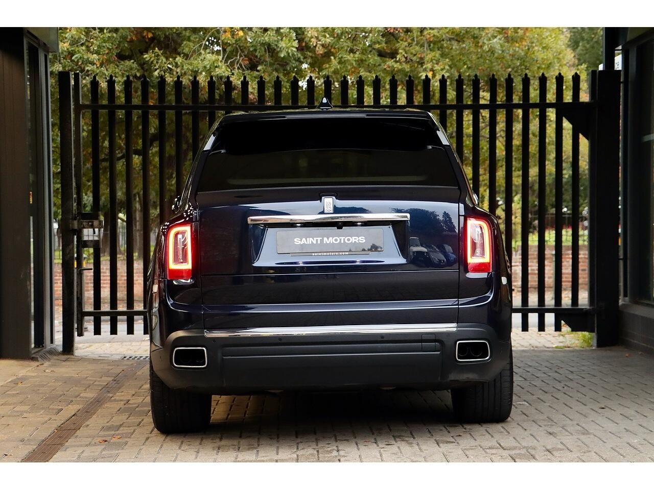 ROLLS-ROYCE CULLINAN ESTATE 5dr Auto for sale UK - Slide 7