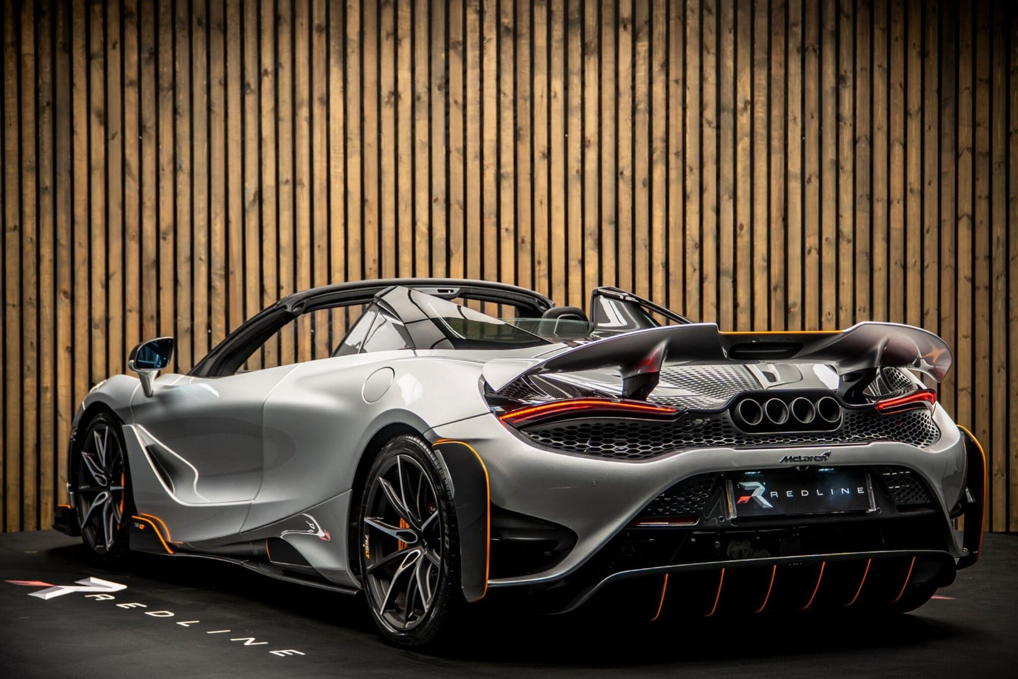 MCLAREN 765LT SPIDER V8 2dr SSG Auto for sale UK - Slide 3