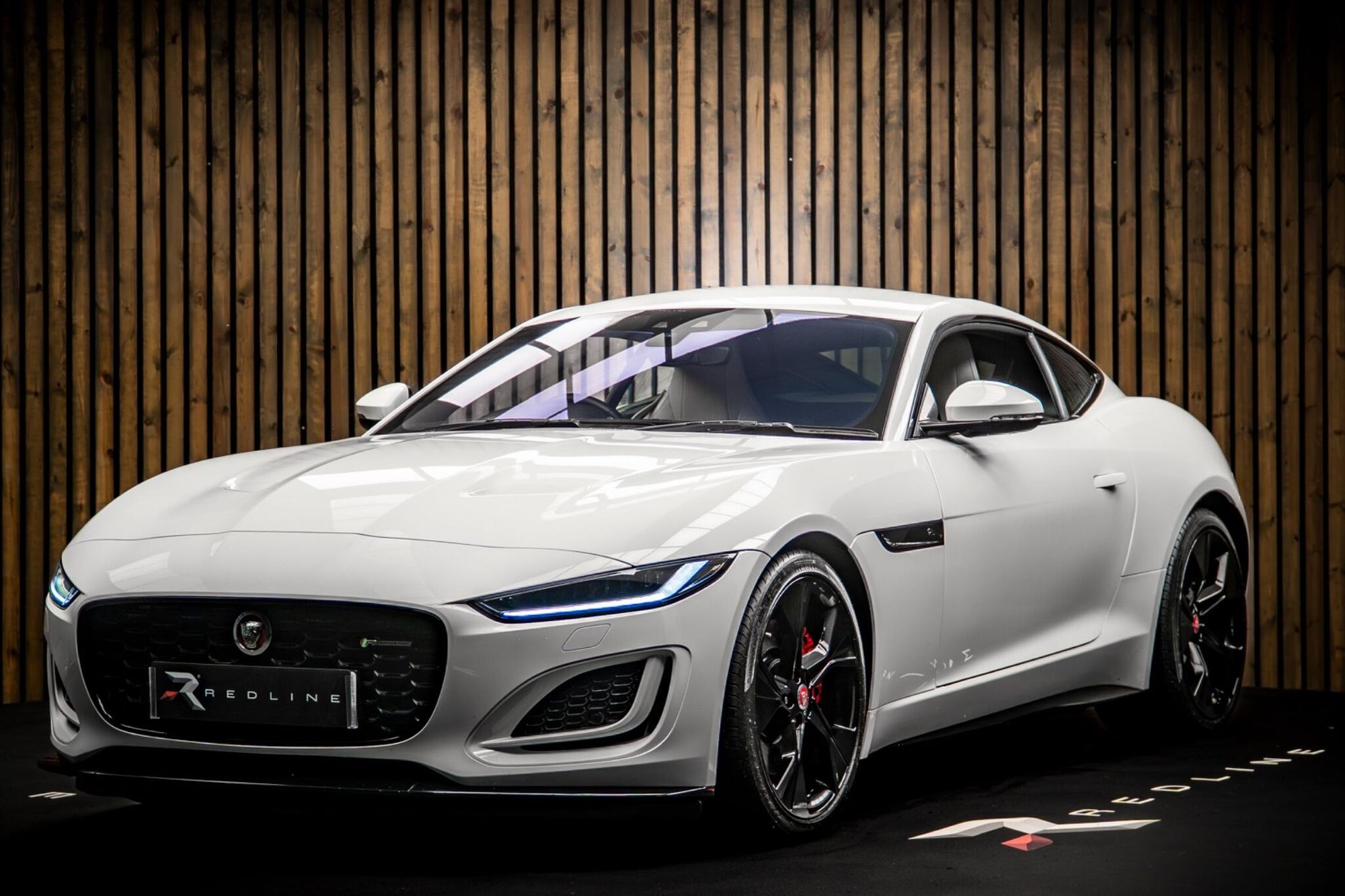 JAGUAR F-TYPE COUPE 2.0 P300 R-Dynamic 2dr Auto for sale UK - Slide 8