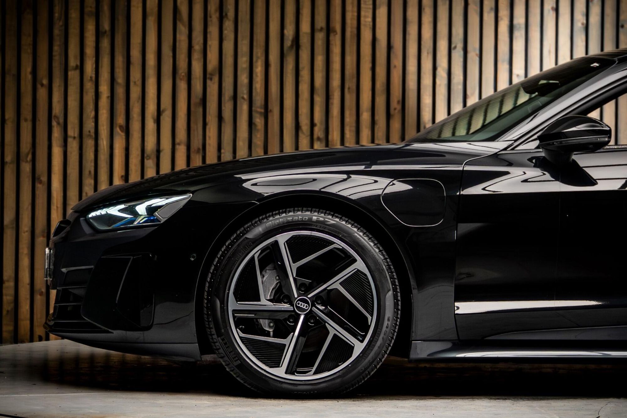 AUDI E-TRON GT SALOON 390kW Quattro 93kWh Vorsprung 4dr Auto for sale UK - Slide 9