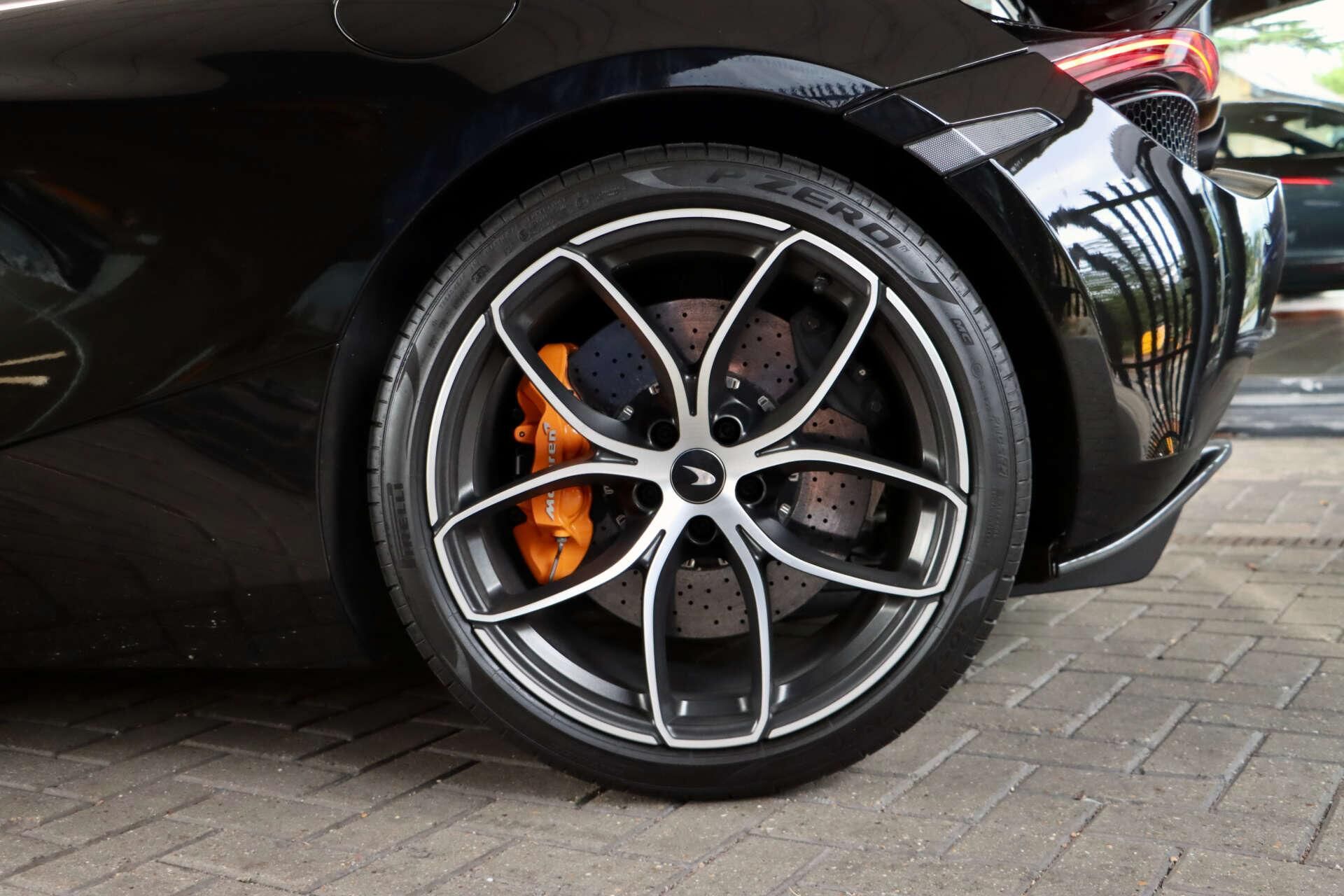 MCLAREN 720 S SPIDER V8 2dr SSG Auto for sale UK - Slide 7