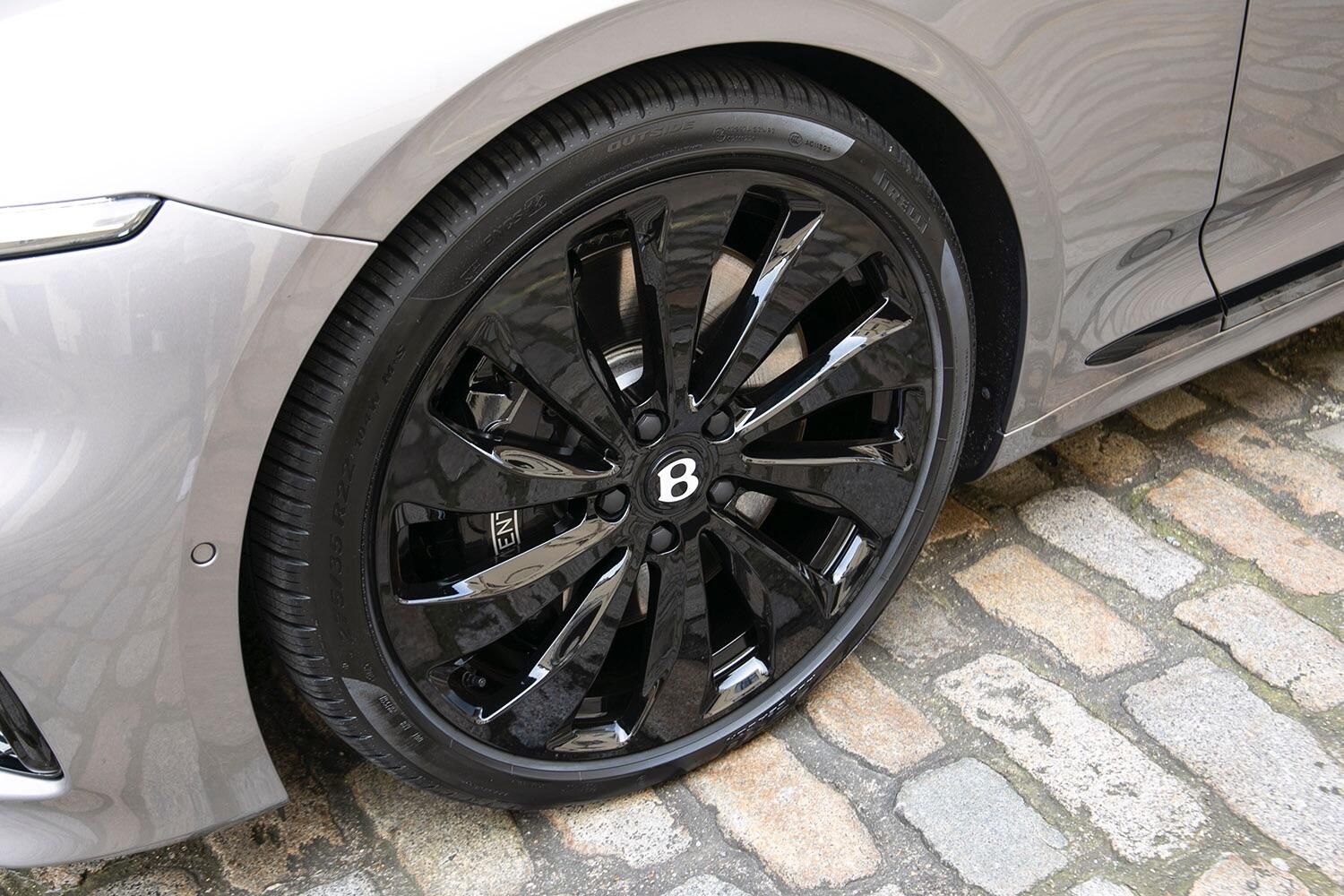 BENTLEY CONTINENTAL GTC CONVERTIBLE 4.0 V8 Hybrid Black Edition 2dr Auto for sale UK - Slide 9