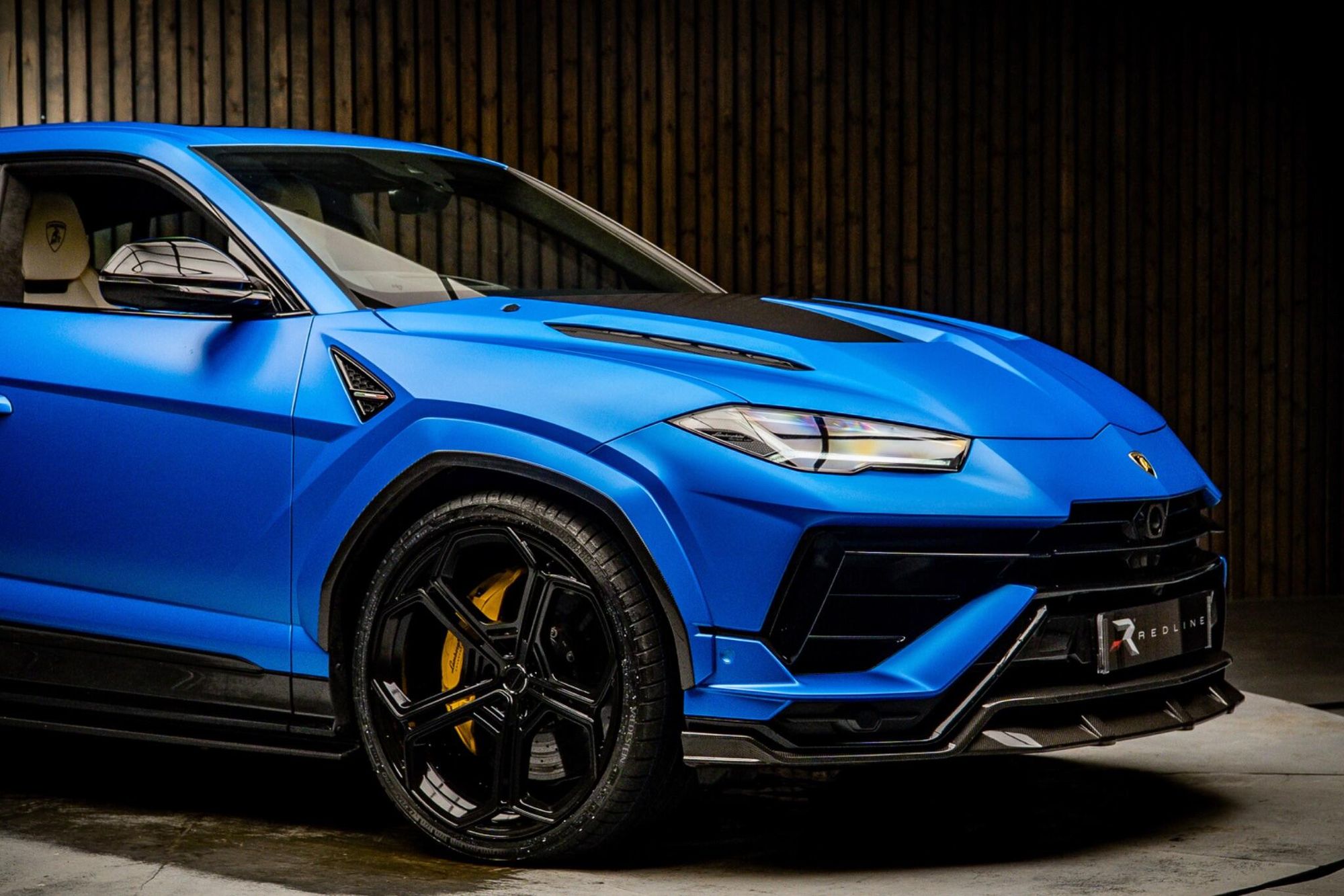 LAMBORGHINI URUS ESTATE 4.0T FSI V8 S 5dr Auto for sale UK - Slide 9