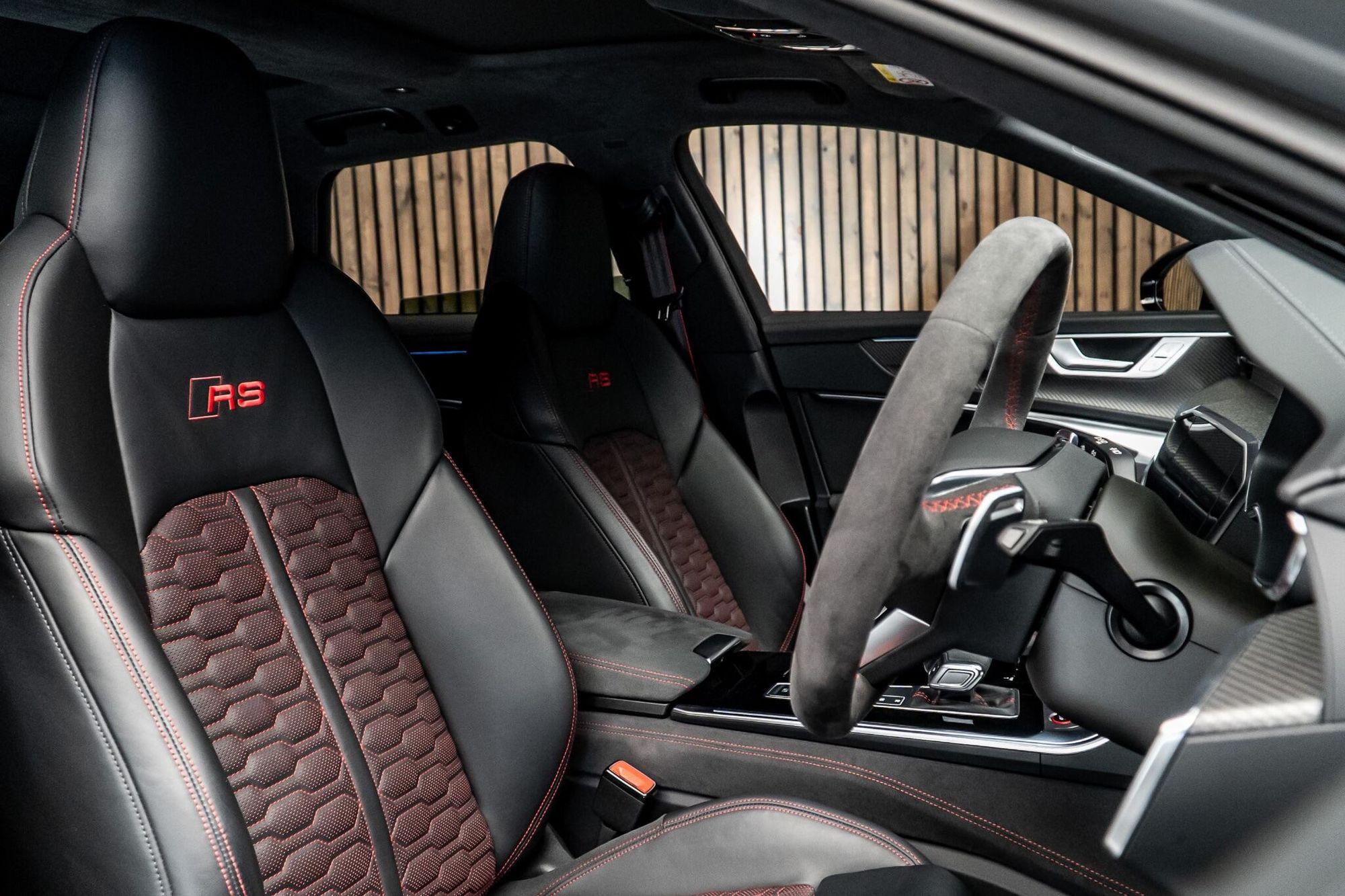 AUDI RS6 RS 6 AVANT RS 6 TFSI Quattro Performance 5dr Tiptronic for sale UK - Slide 2