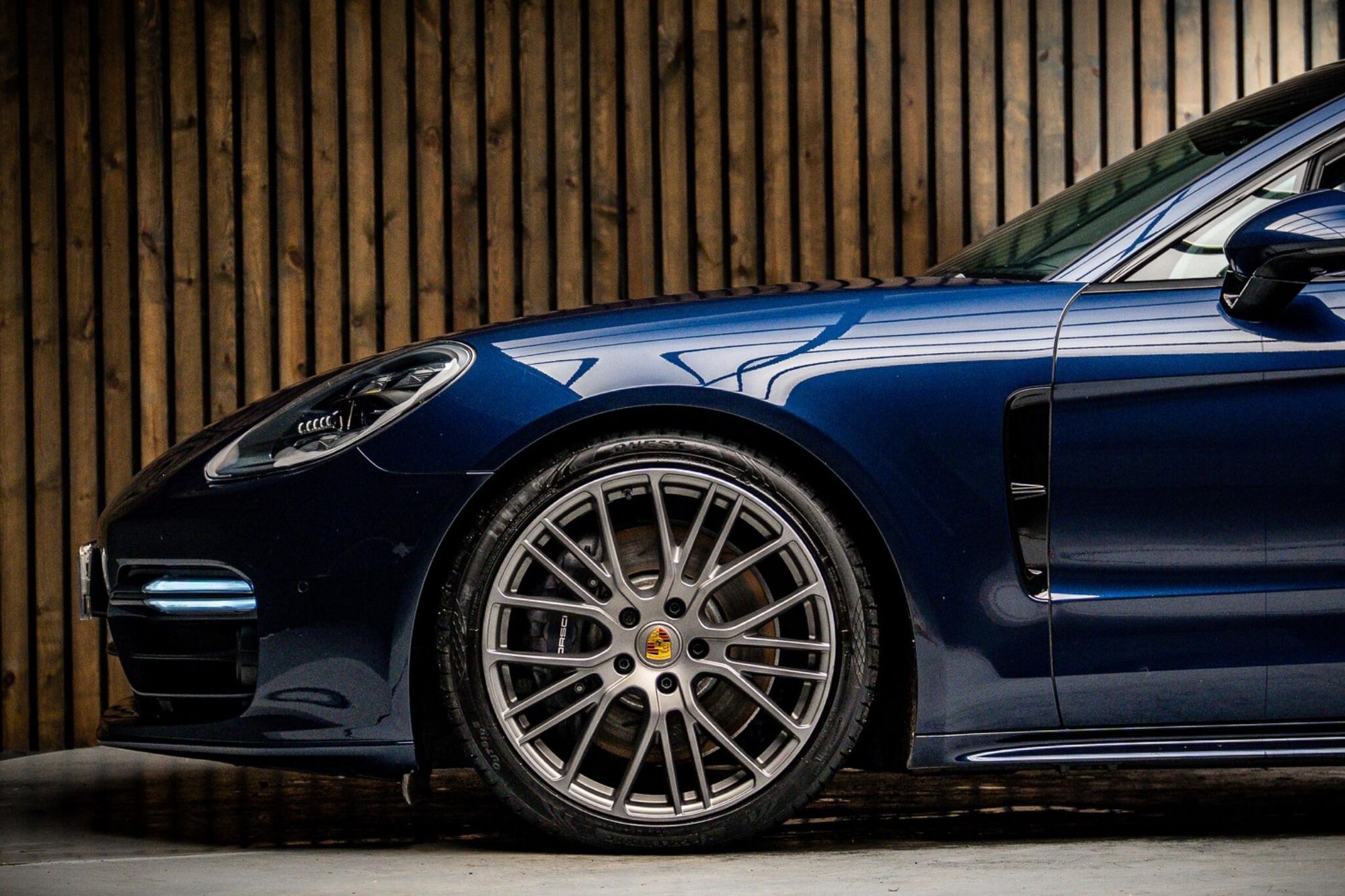 PORSCHE PANAMERA HATCHBACK SPECIAL EDITIONS 2.9 V6 4 Platinum Edition E-Hybrid 5dr PDK for sale UK - Slide 9