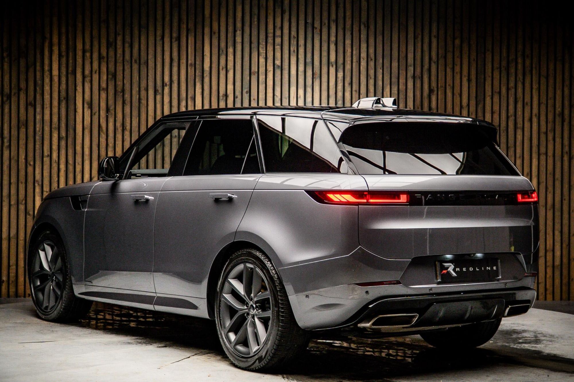 LAND ROVER RANGE ROVER SPORT ESTATE 3.0 P400 Autobiography 5dr Auto for sale UK - Slide 3