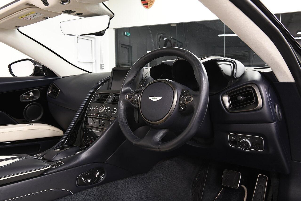 ASTON MARTIN DBS CONVERTIBLE V12 Superleggera 2dr Volante Touchtronic Auto for sale UK - Slide 4