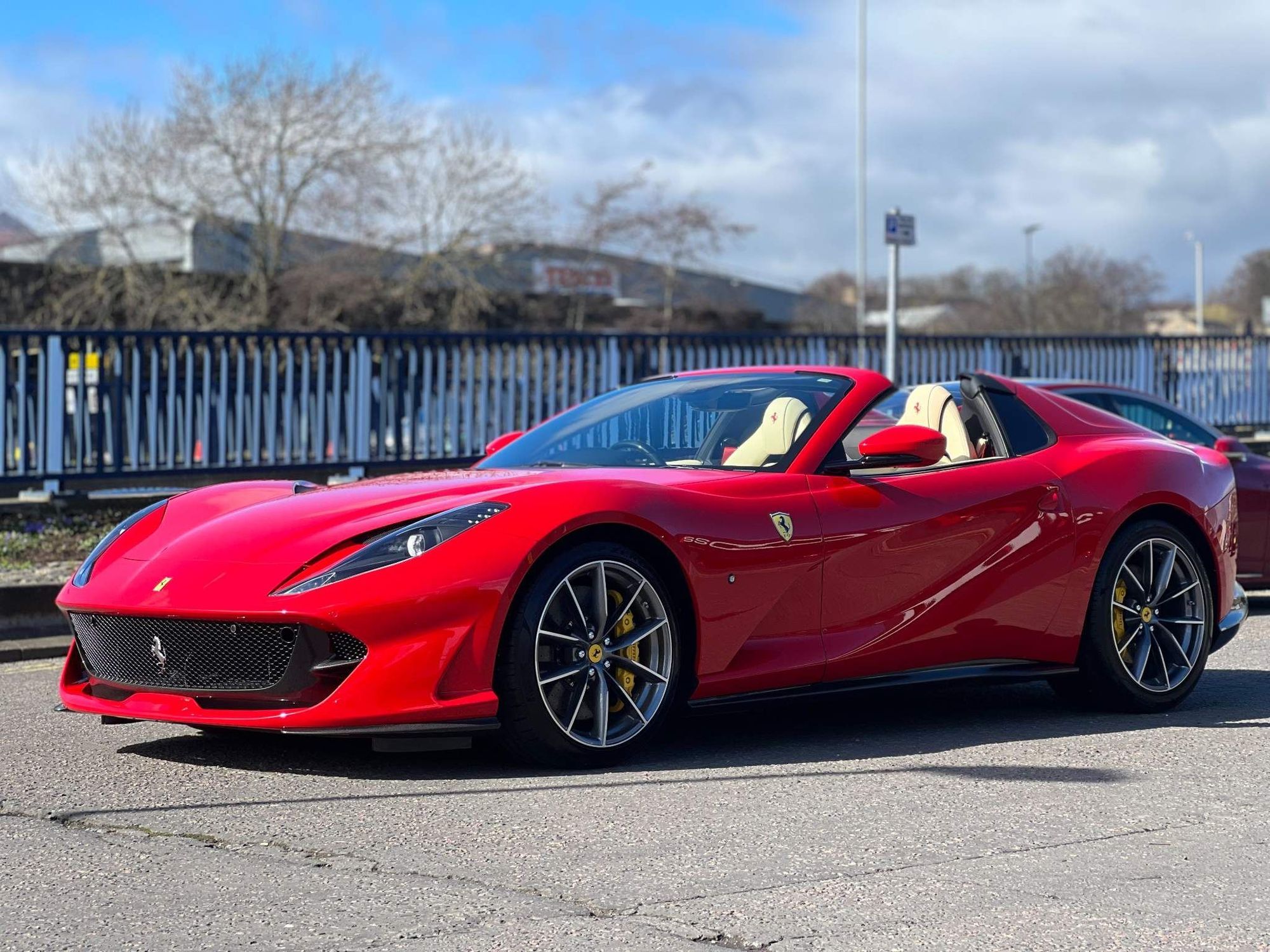 FERRARI 812 SUPERFAST GTS 2dr Auto for sale UK - Slide 9