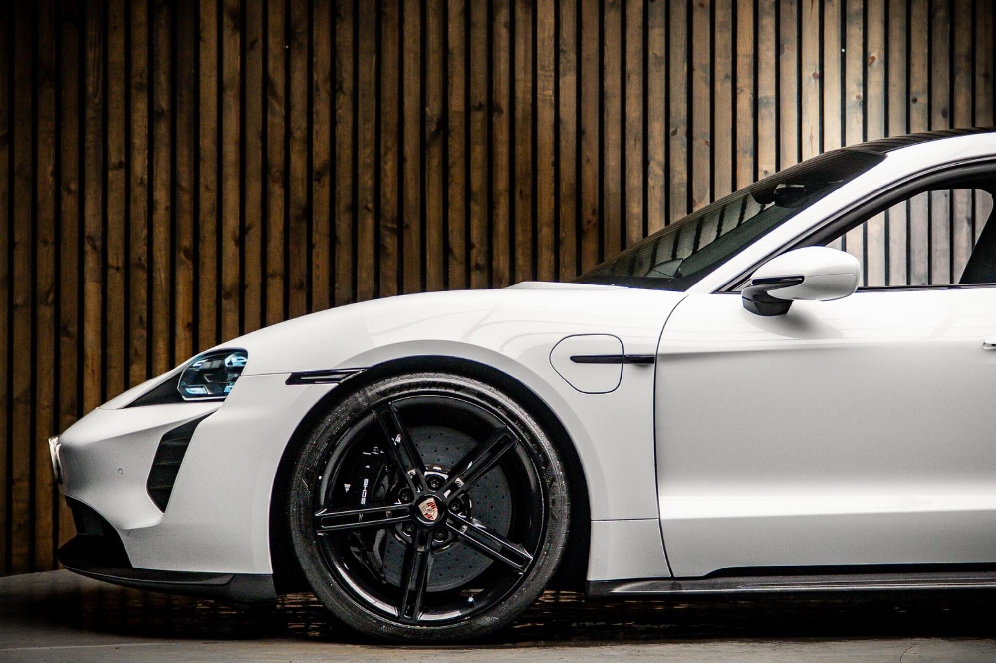 PORSCHE TAYCAN SALOON 560kW Turbo S 93kWh 4dr Auto for sale UK - Slide 9