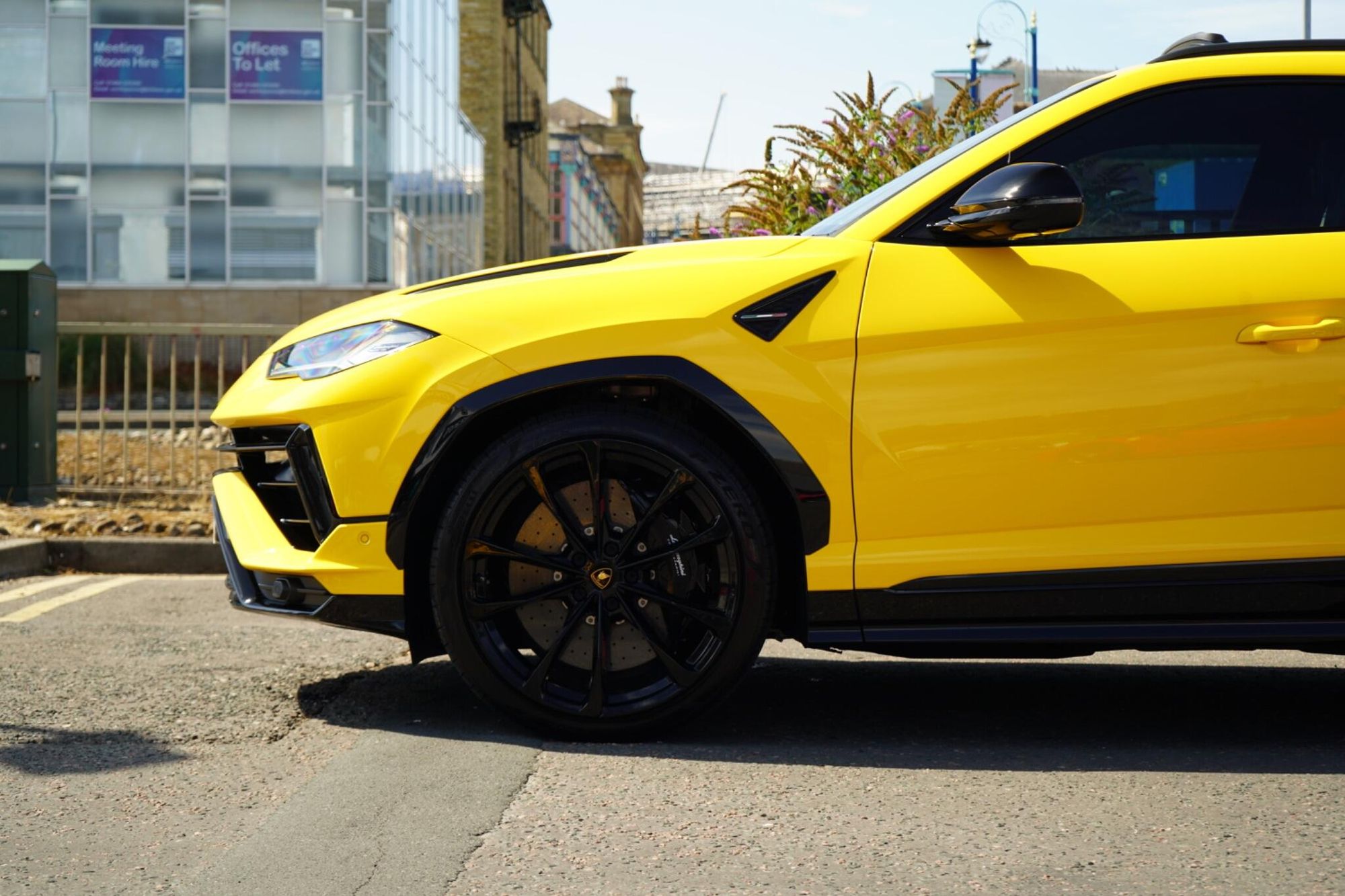 LAMBORGHINI URUS ESTATE 4.0T FSI V8 S 5dr Auto for sale UK - Slide 10