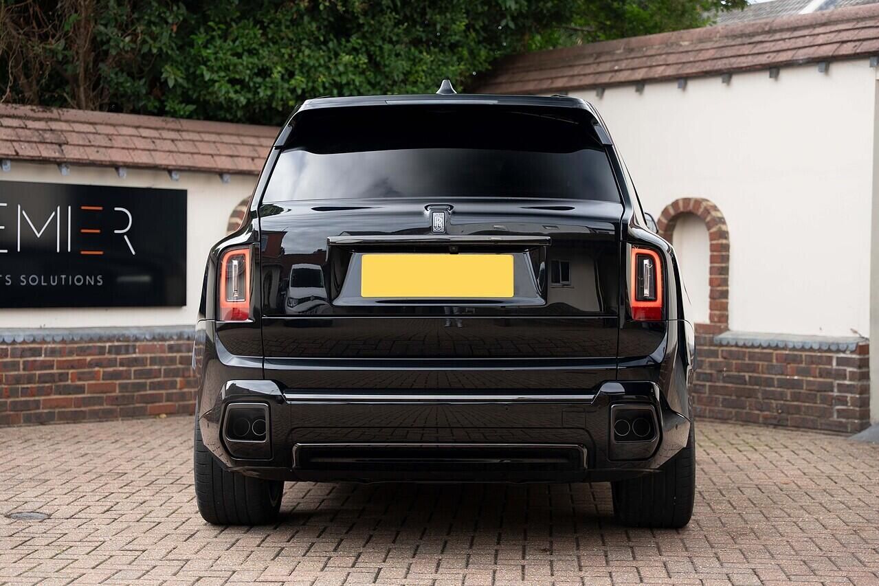ROLLS-ROYCE CULLINAN ESTATE II Black Badge 5dr Auto for sale UK - Slide 5