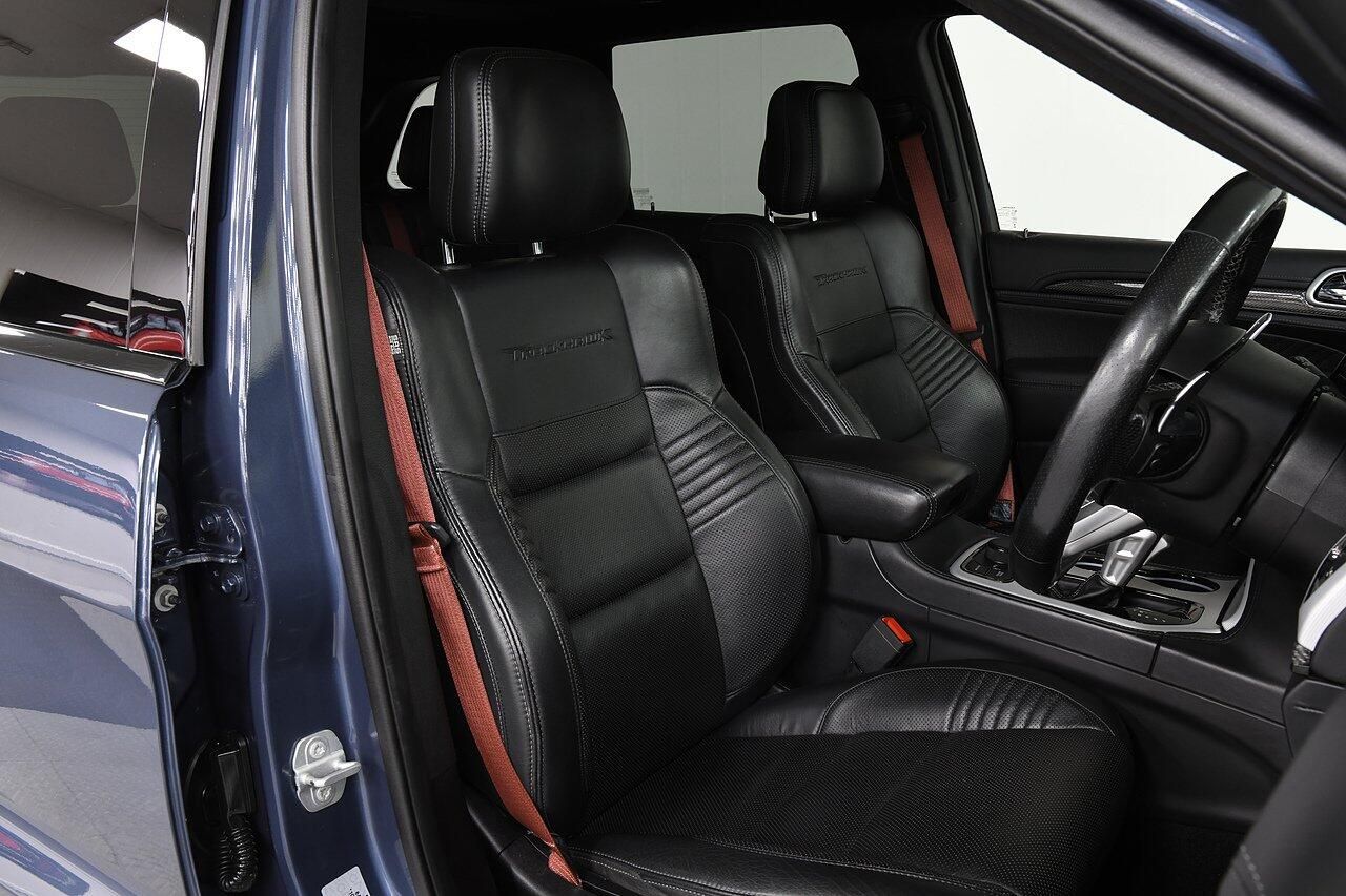 JEEP GRAND CHEROKEE SW SPECIAL EDITION 6.2 V8 HEMI Supercharged Trackhawk 5dr Auto for sale UK - Slide 8