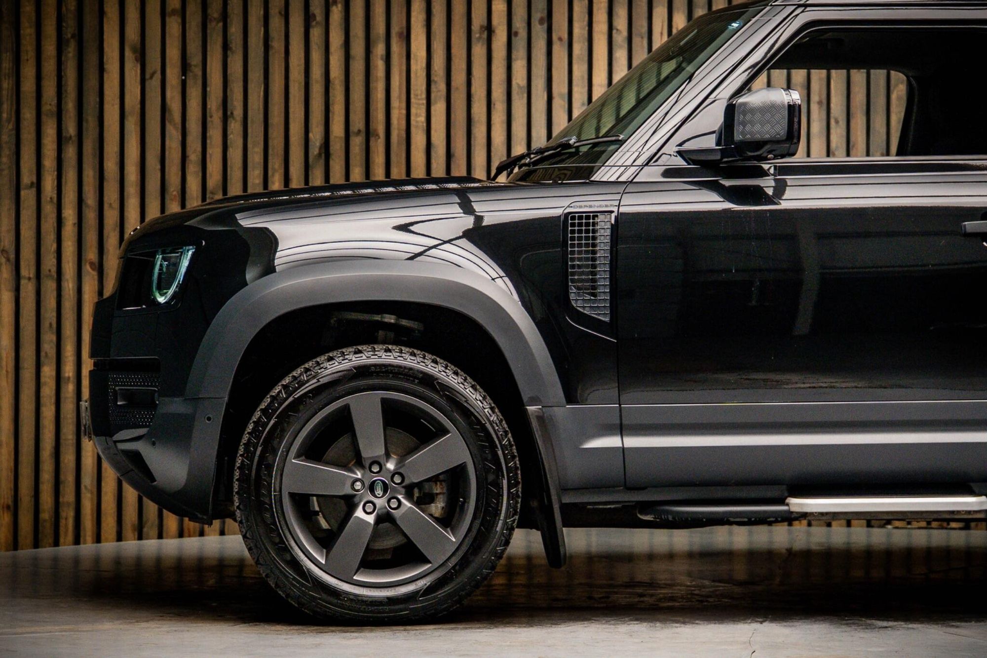 LAND ROVER DEFENDER 90 DIESEL 3.0 D250 Hard Top Auto for sale UK - Slide 9