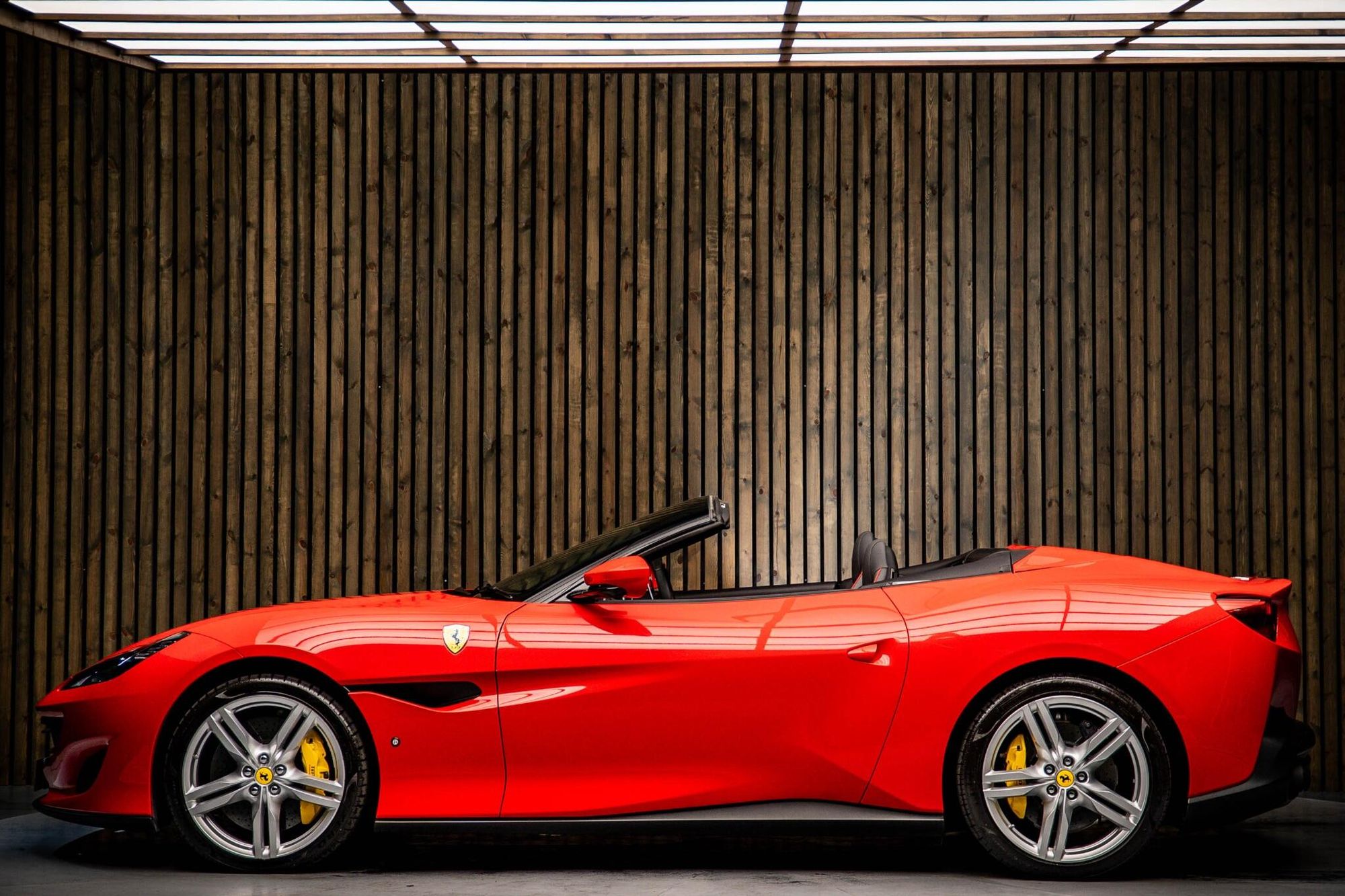 FERRARI PORTOFINO CONVERTIBLE GT 2dr Auto for sale UK - Slide 7