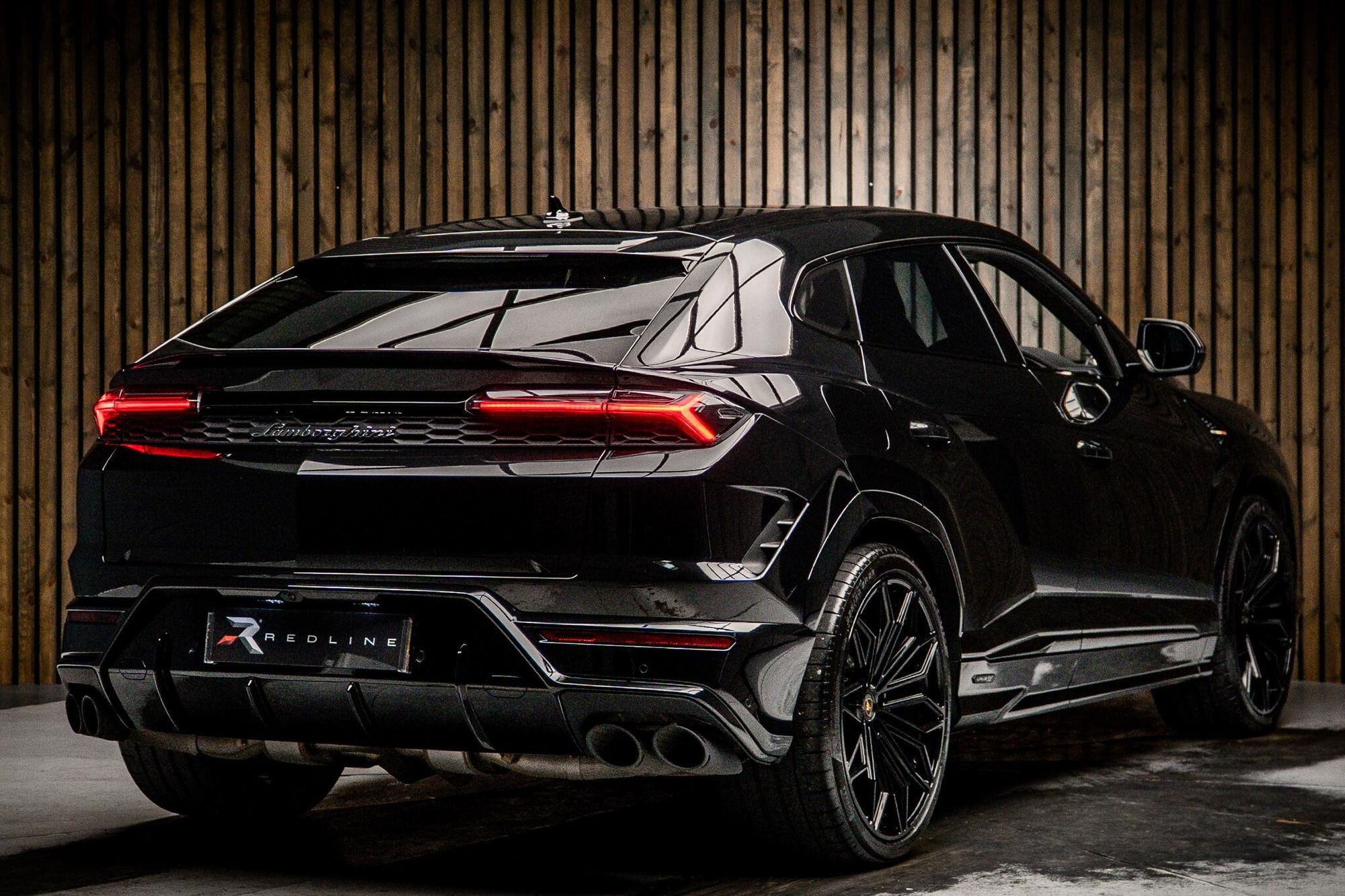 LAMBORGHINI URUS ESTATE 4.0T V8 800 PHEV SE 5dr Auto for sale UK - Slide 4