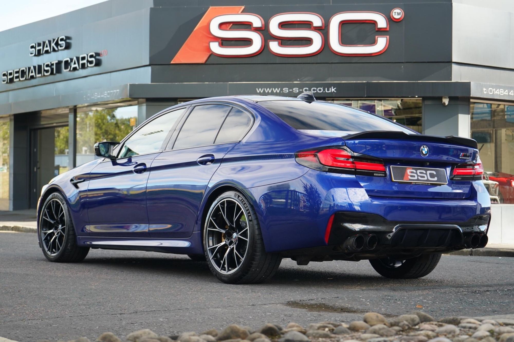 BMW M5 SALOON M5 Competition 4dr DCT for sale UK - Slide 2