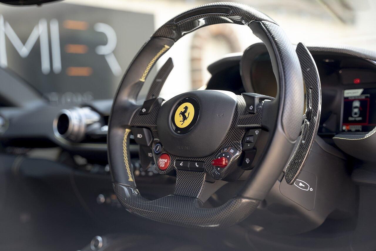 FERRARI 812 SUPERFAST COUPE 2dr Auto for sale UK - Slide 9