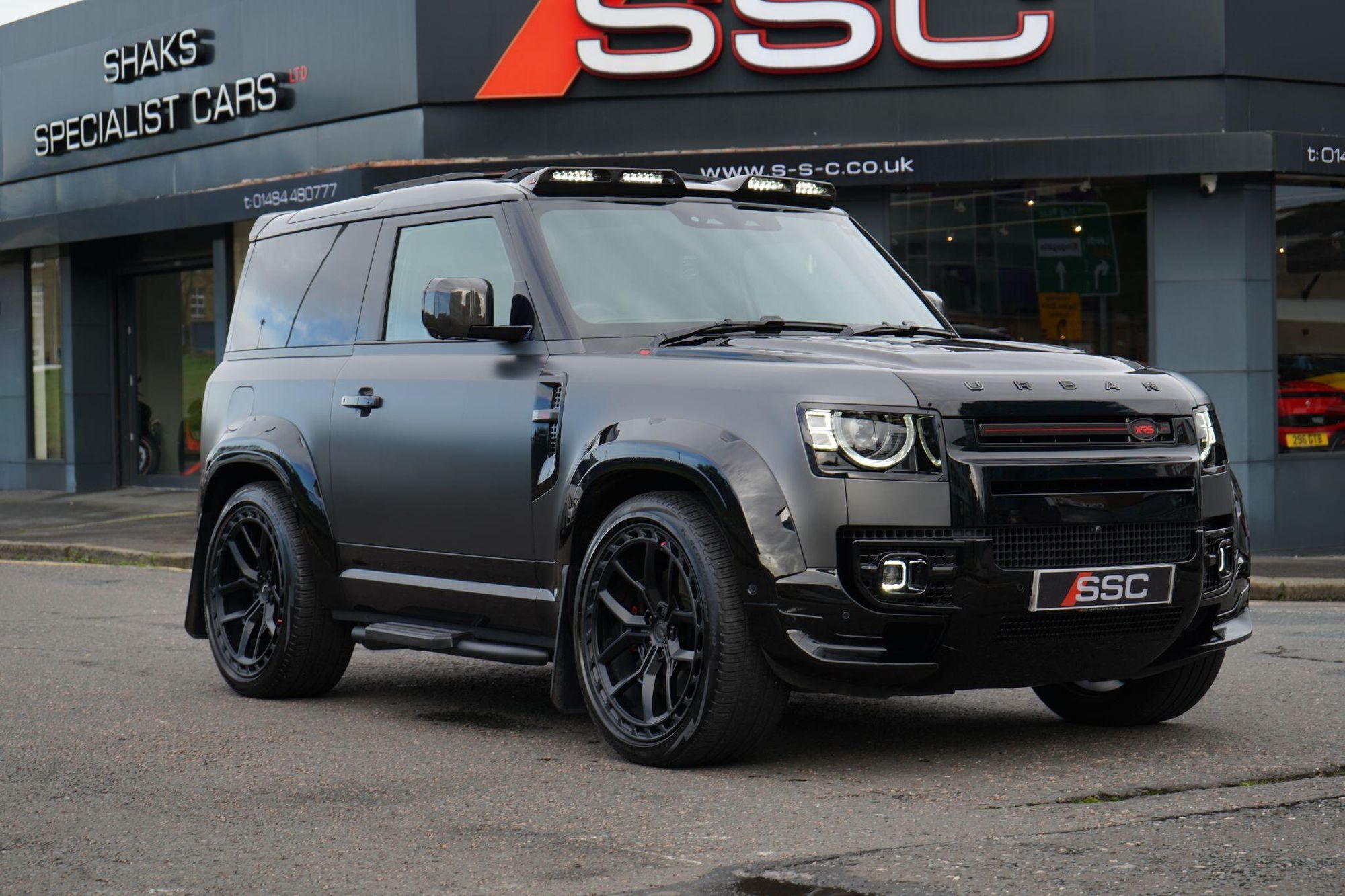 LAND ROVER DEFENDER ESTATE SPECIAL EDITIONS 5.0 P525 V8 Carpathian Edition 90 3dr Auto for sale UK - Slide 6