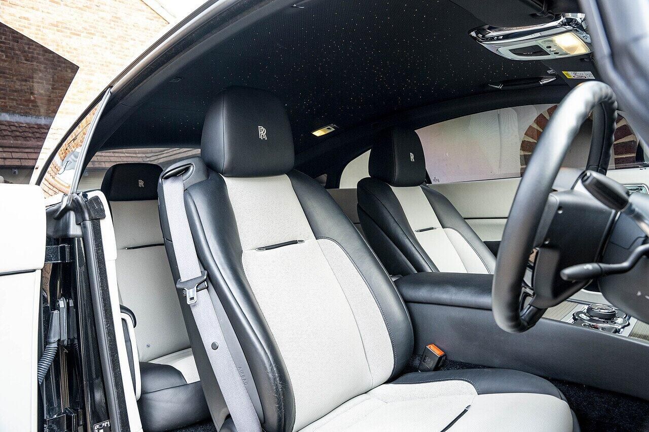 ROLLS-ROYCE WRAITH COUPE Black Badge 2dr Auto for sale UK - Slide 10