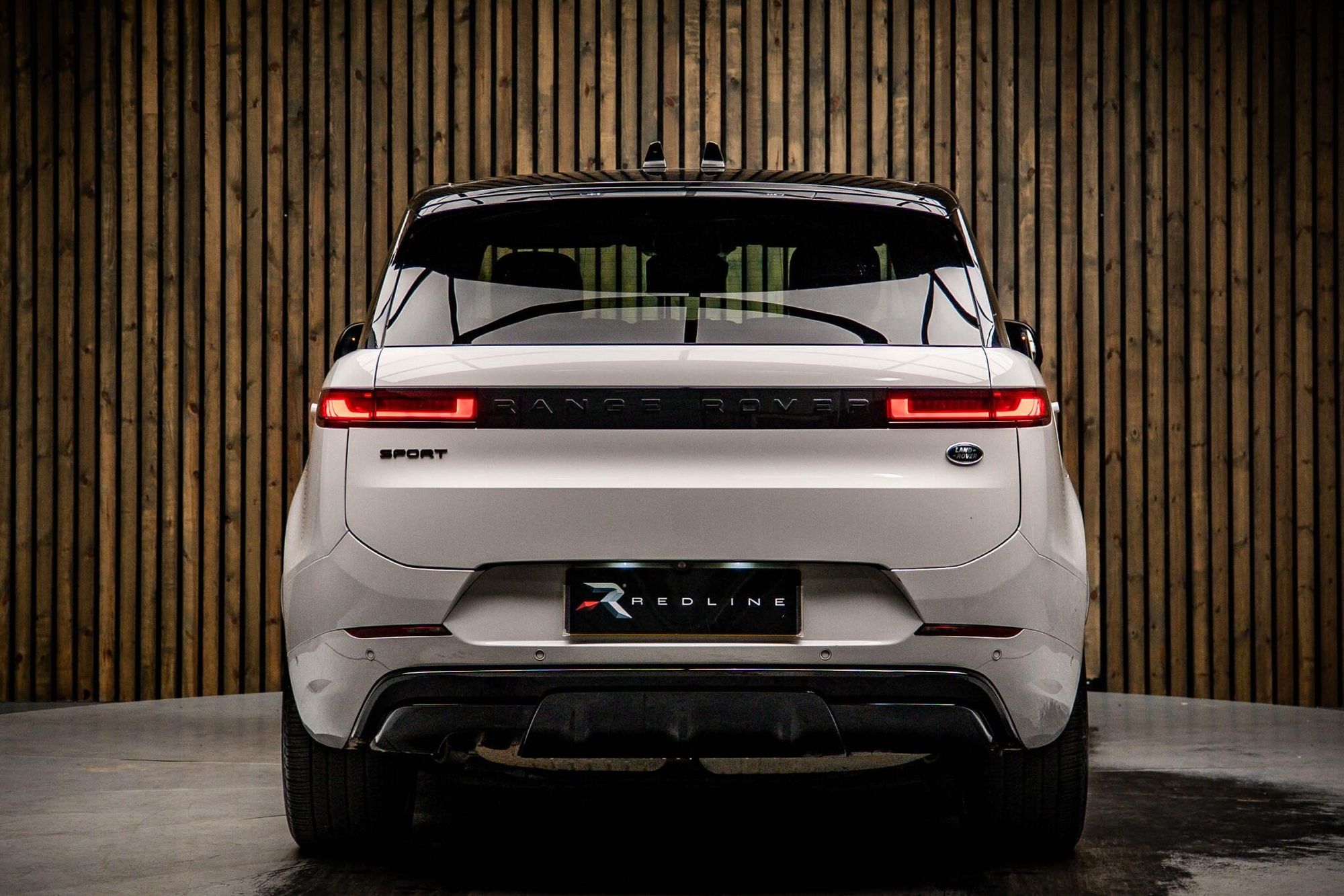 LAND ROVER RANGE ROVER SPORT DIESEL ESTATE 3.0 D350 Autobiography 5dr Auto for sale UK - Slide 6