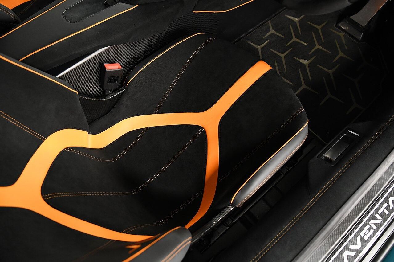 LAMBORGHINI AVENTADOR COUPE LP 750-4 Superveloce 2dr ISR for sale UK - Slide 10