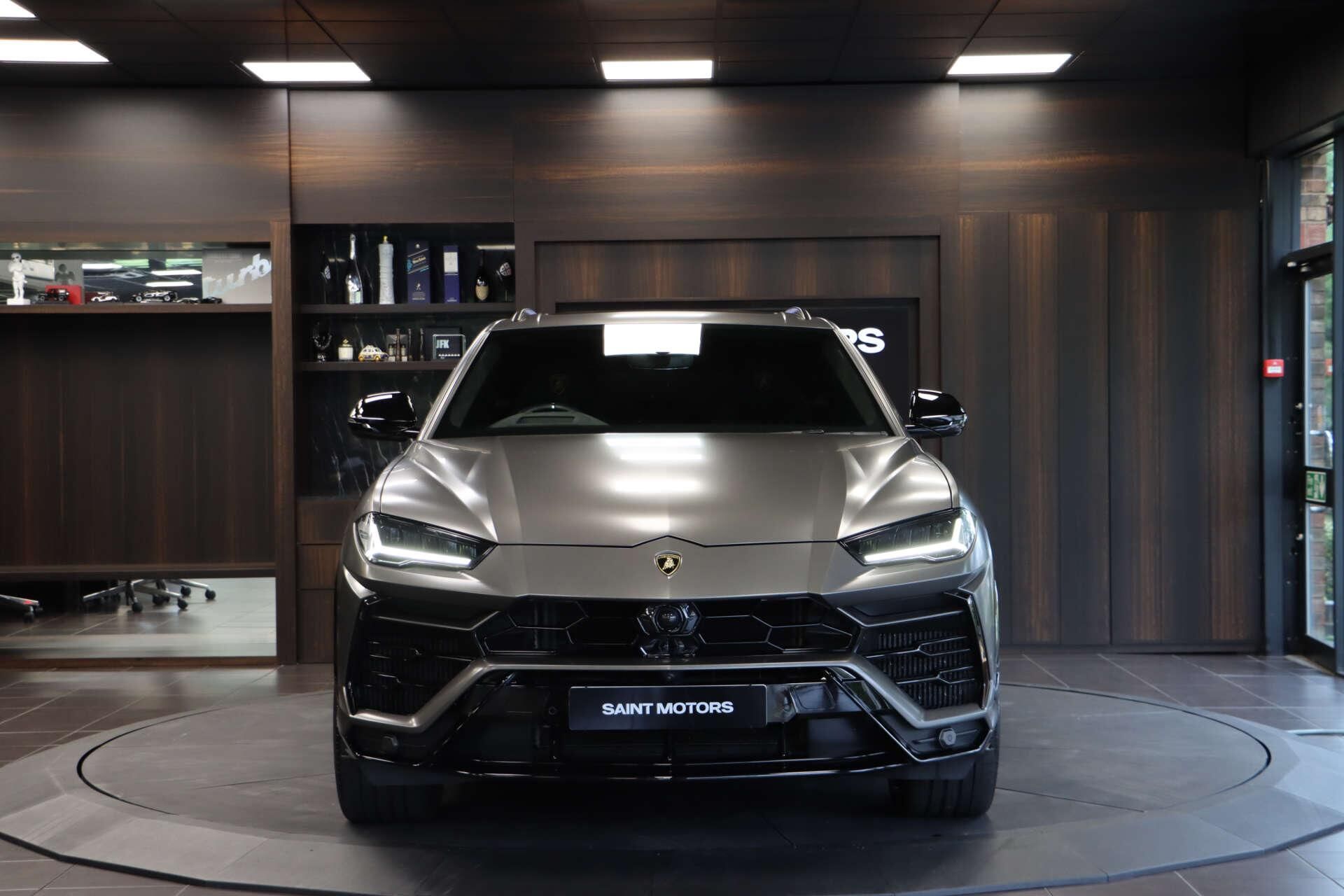 LAMBORGHINI URUS ESTATE 4.0T FSI V8 5dr Auto for sale UK - Slide 6