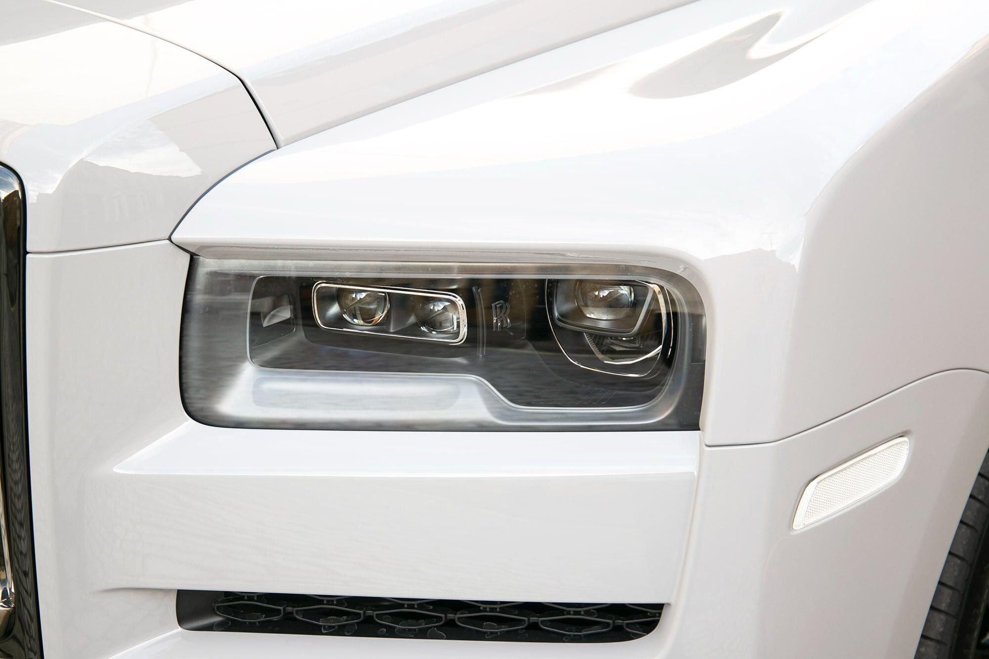 ROLLS-ROYCE CULLINAN ESTATE Black Badge 5dr Auto for sale UK - Slide 6