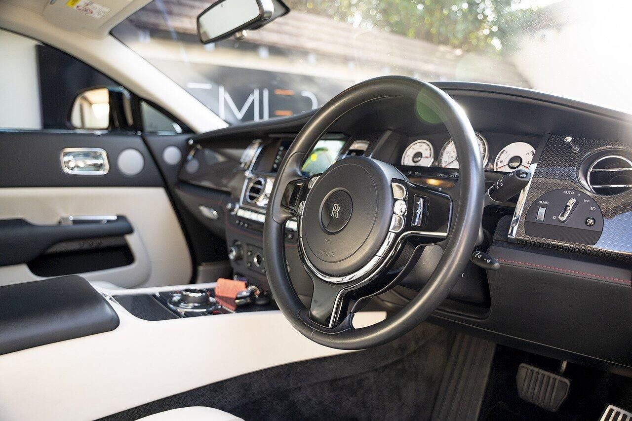 ROLLS-ROYCE WRAITH COUPE Black Badge 2dr Auto for sale UK - Slide 10